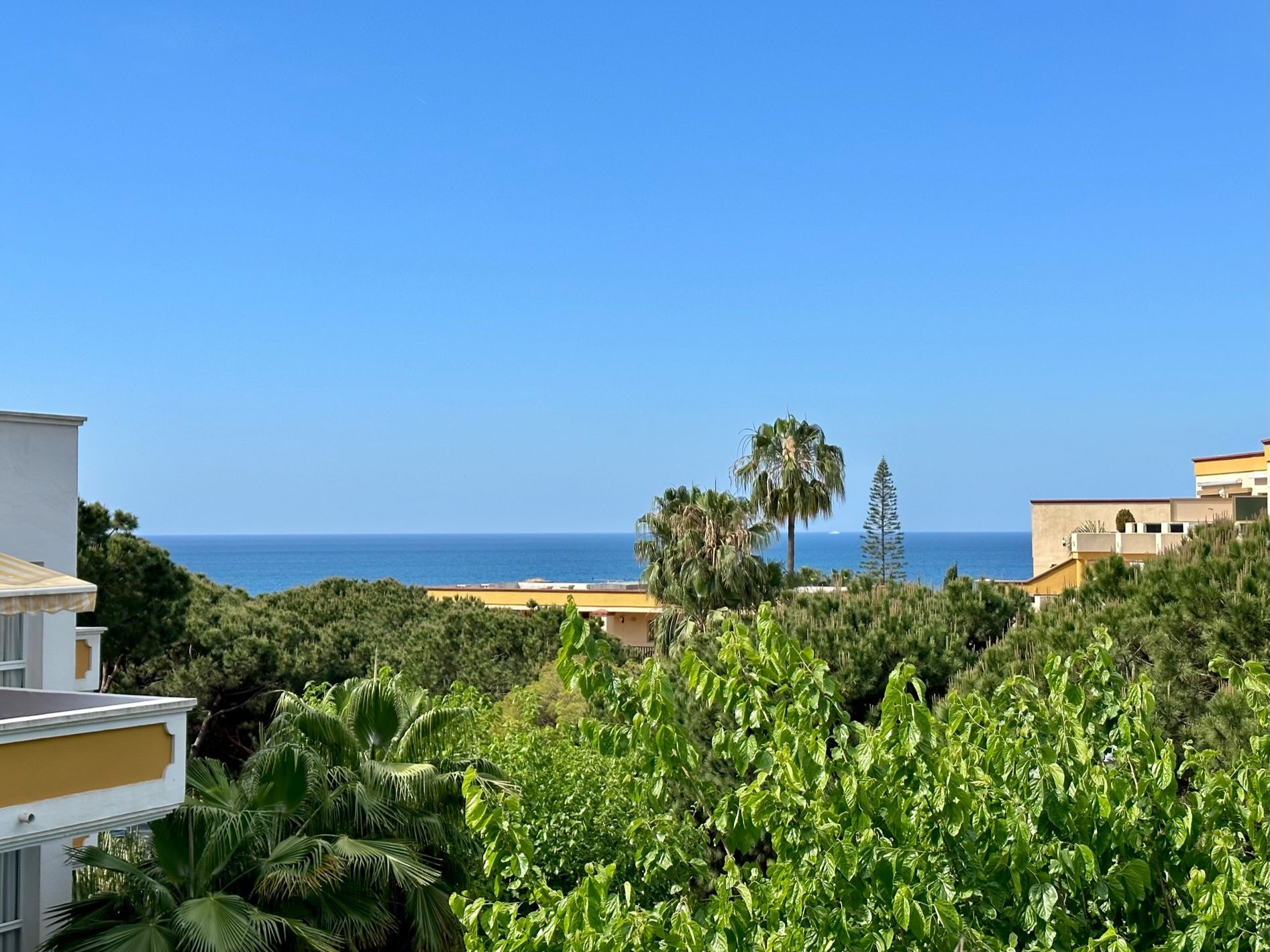 Spacious apartment close to the beach of Elviria | Engel & Völkers Marbella