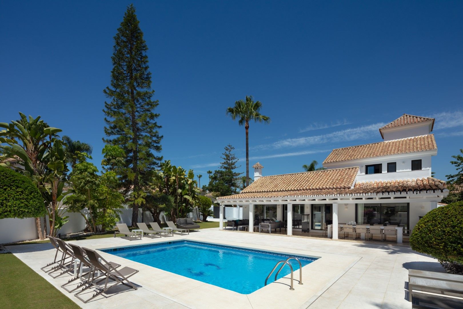 Characterful villa in Parcelas del Golf | Engel & Völkers Marbella