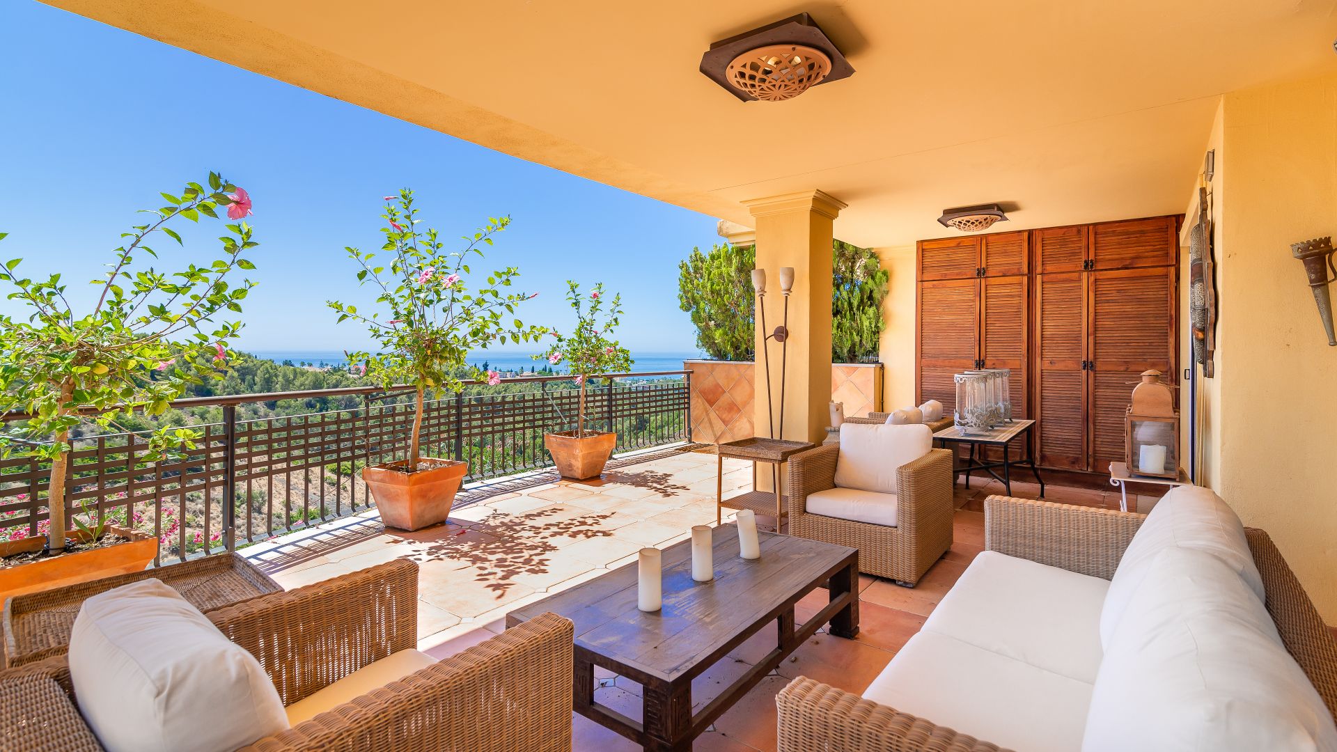 Luxury apartment with sea views in Condado de Sierra Blanca | Engel & Völkers Marbella