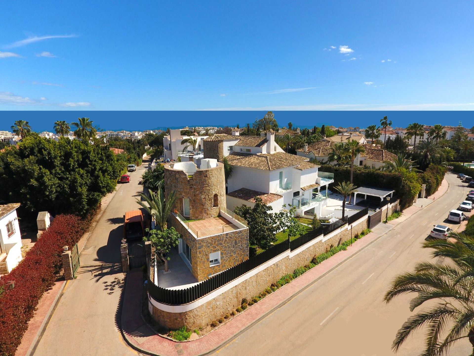Magnificent villa with sea views | Engel & Völkers Marbella