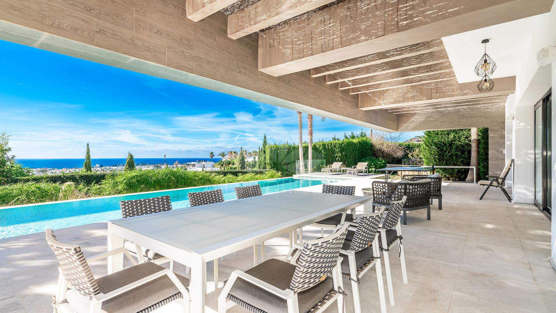 Villa in Los Flamingos Golf, Benahavis