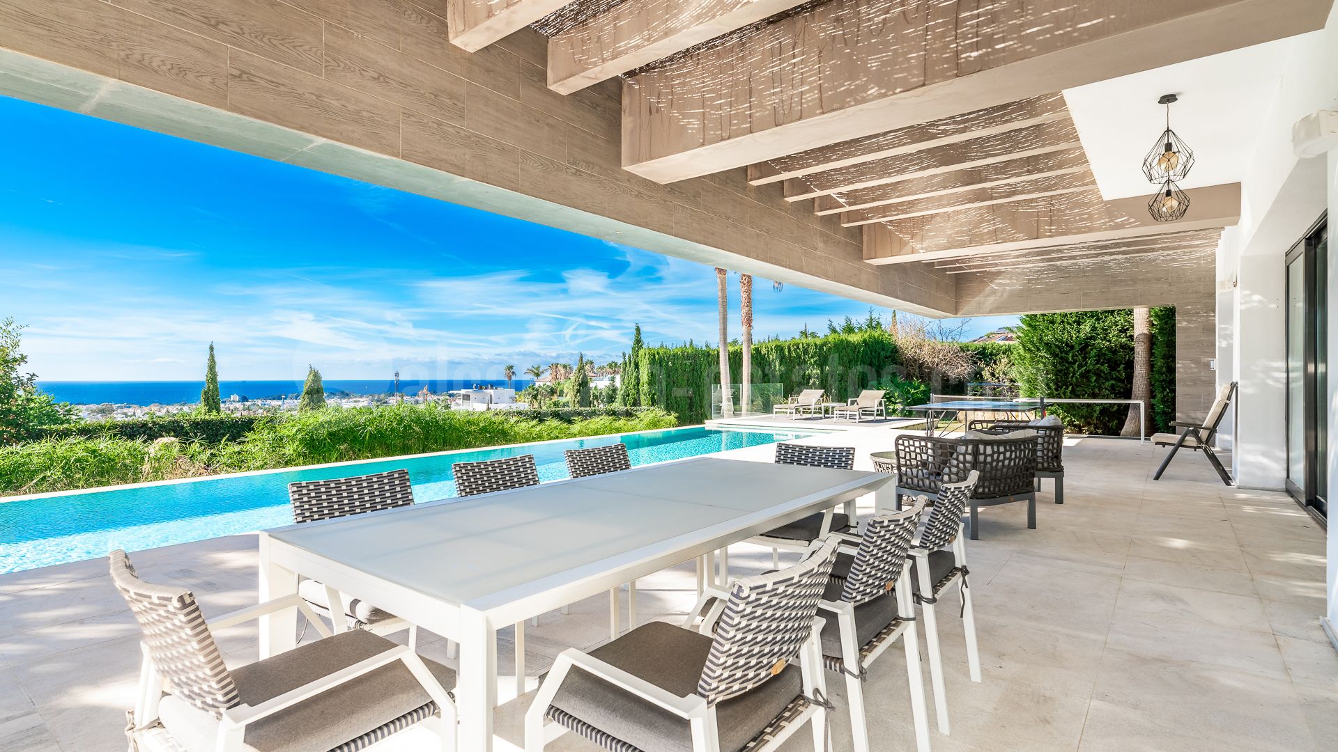 Villa in Los Flamingos Golf, Benahavis