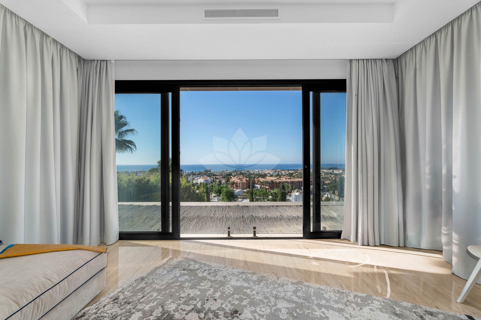 Villa in Los Flamingos Golf, Benahavis