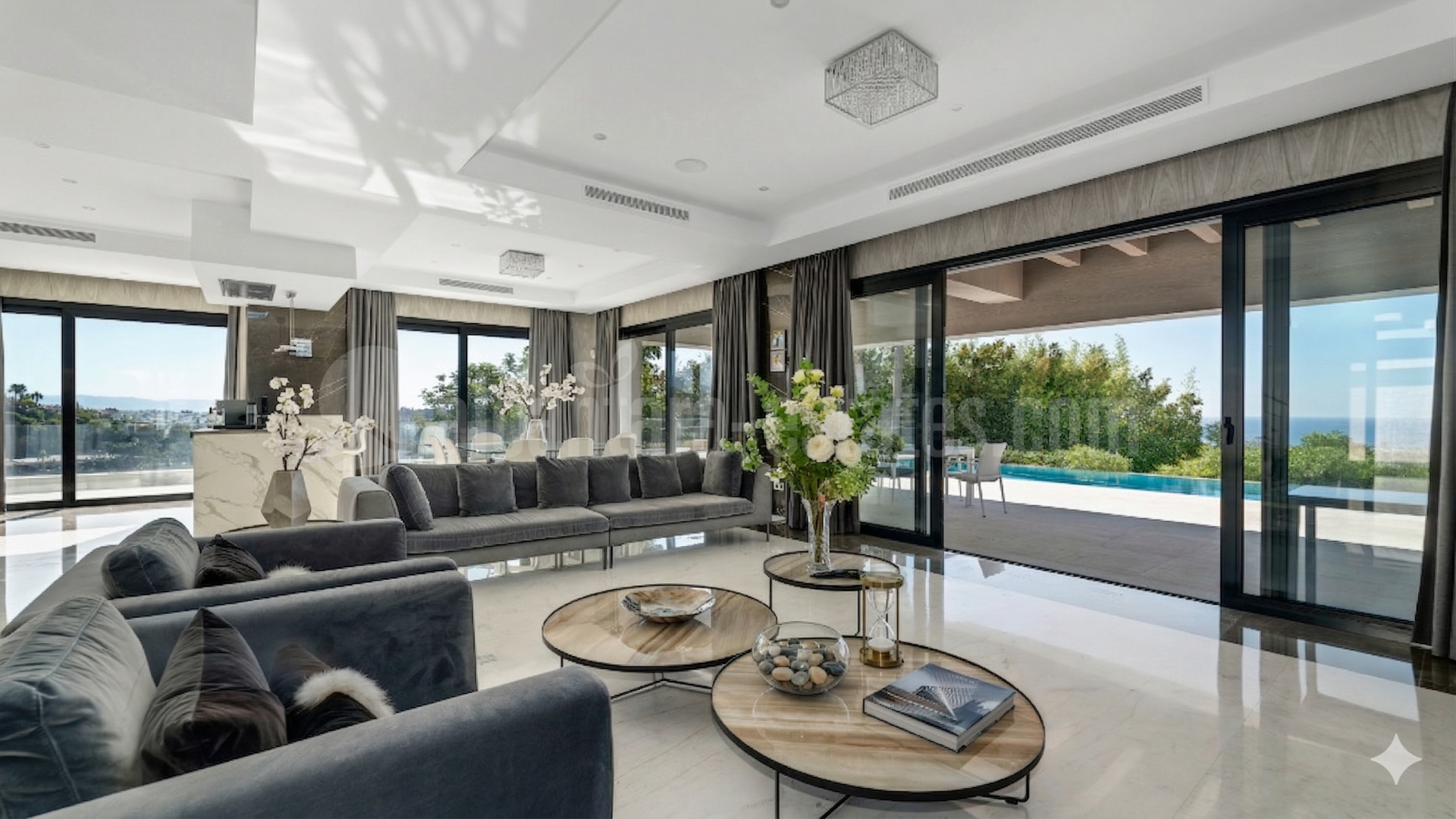 Villa in Los Flamingos Golf, Benahavis