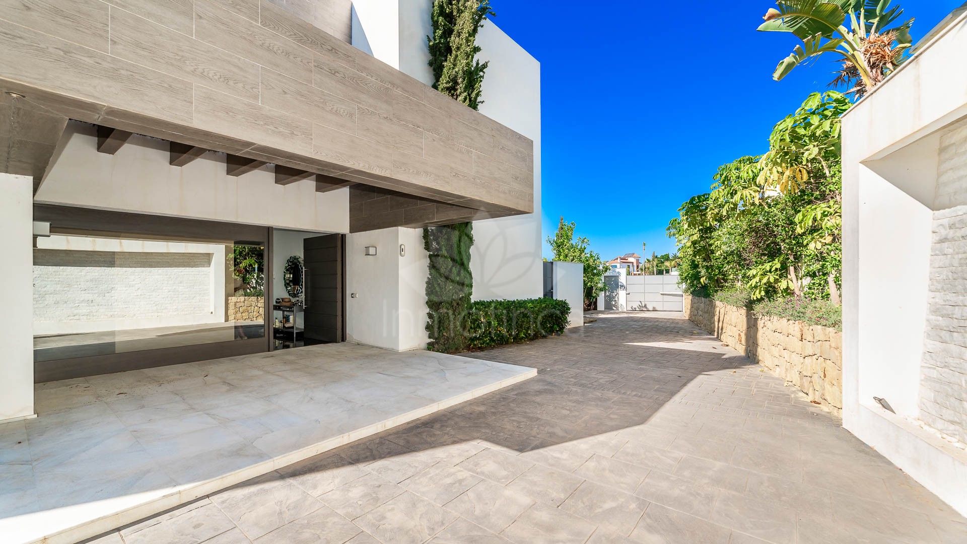 Villa in Los Flamingos Golf, Benahavis