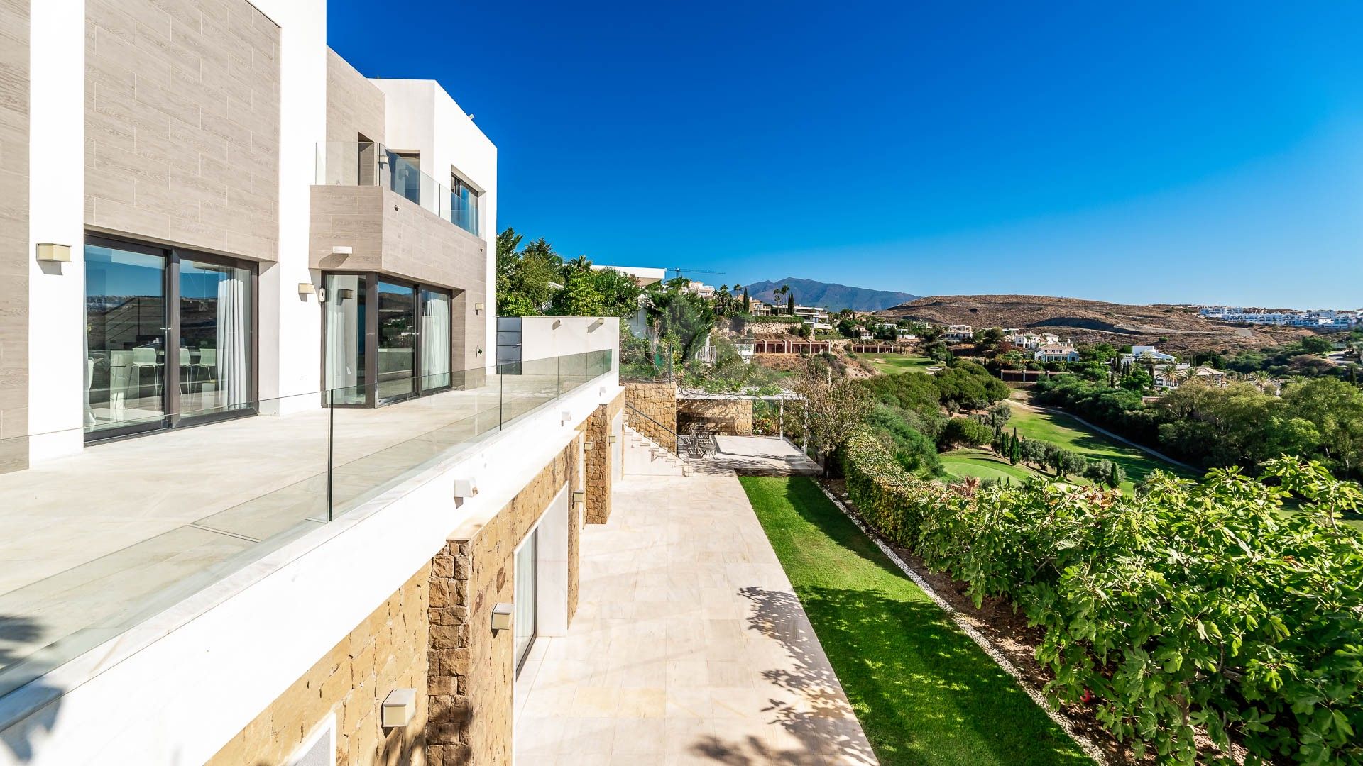 Villa in Los Flamingos Golf, Benahavis