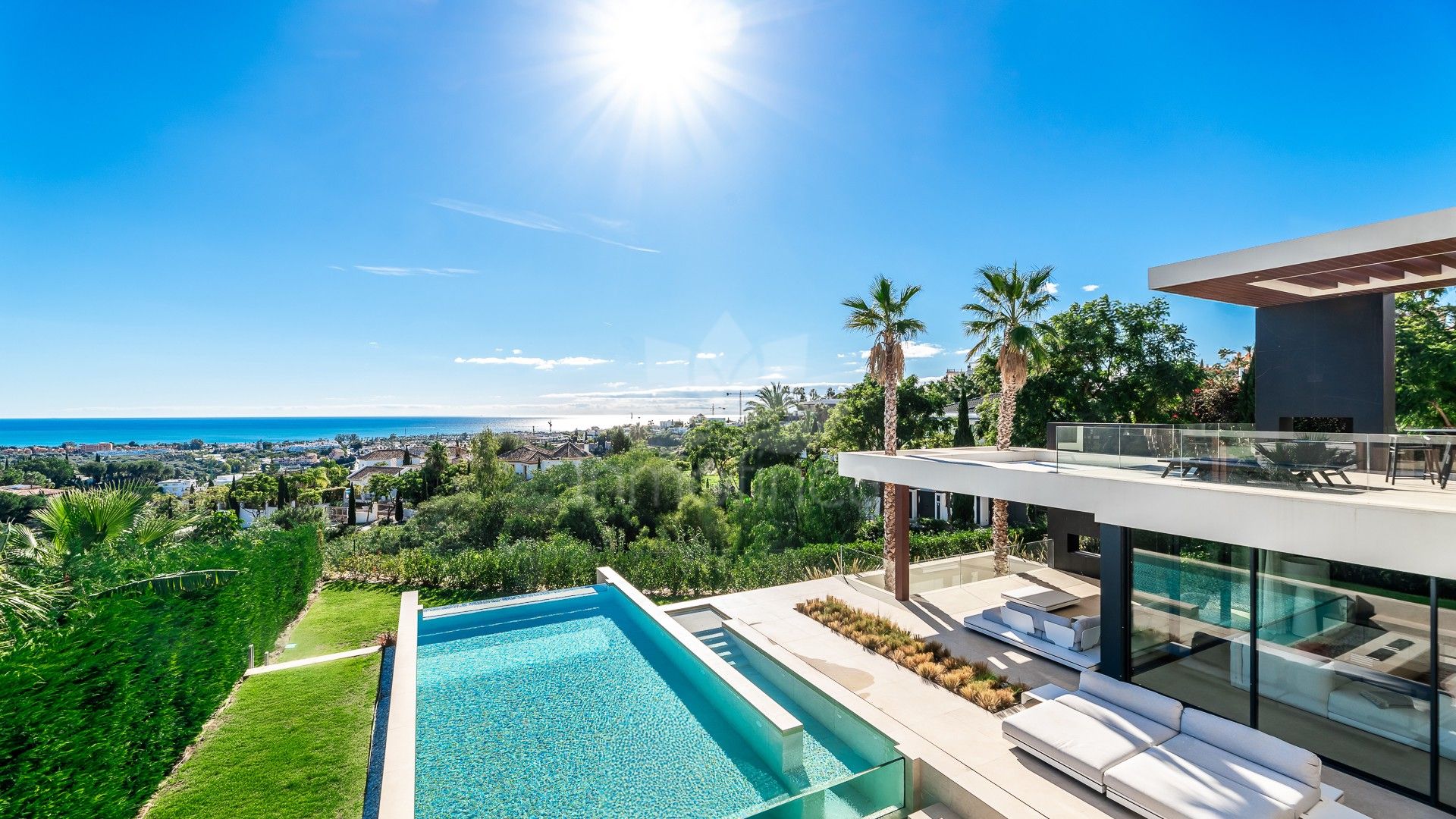 Villa in Los Flamingos Golf, Benahavis