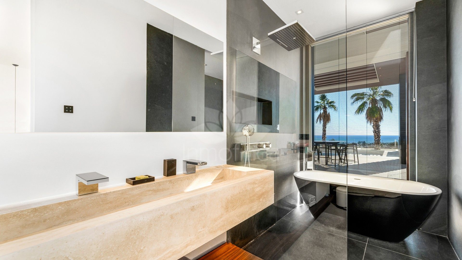 Villa in Los Flamingos Golf, Benahavis