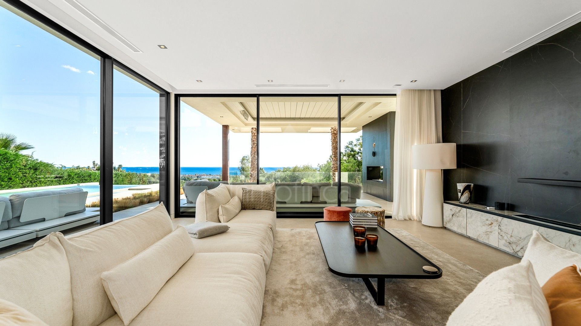 Villa in Los Flamingos Golf, Benahavis