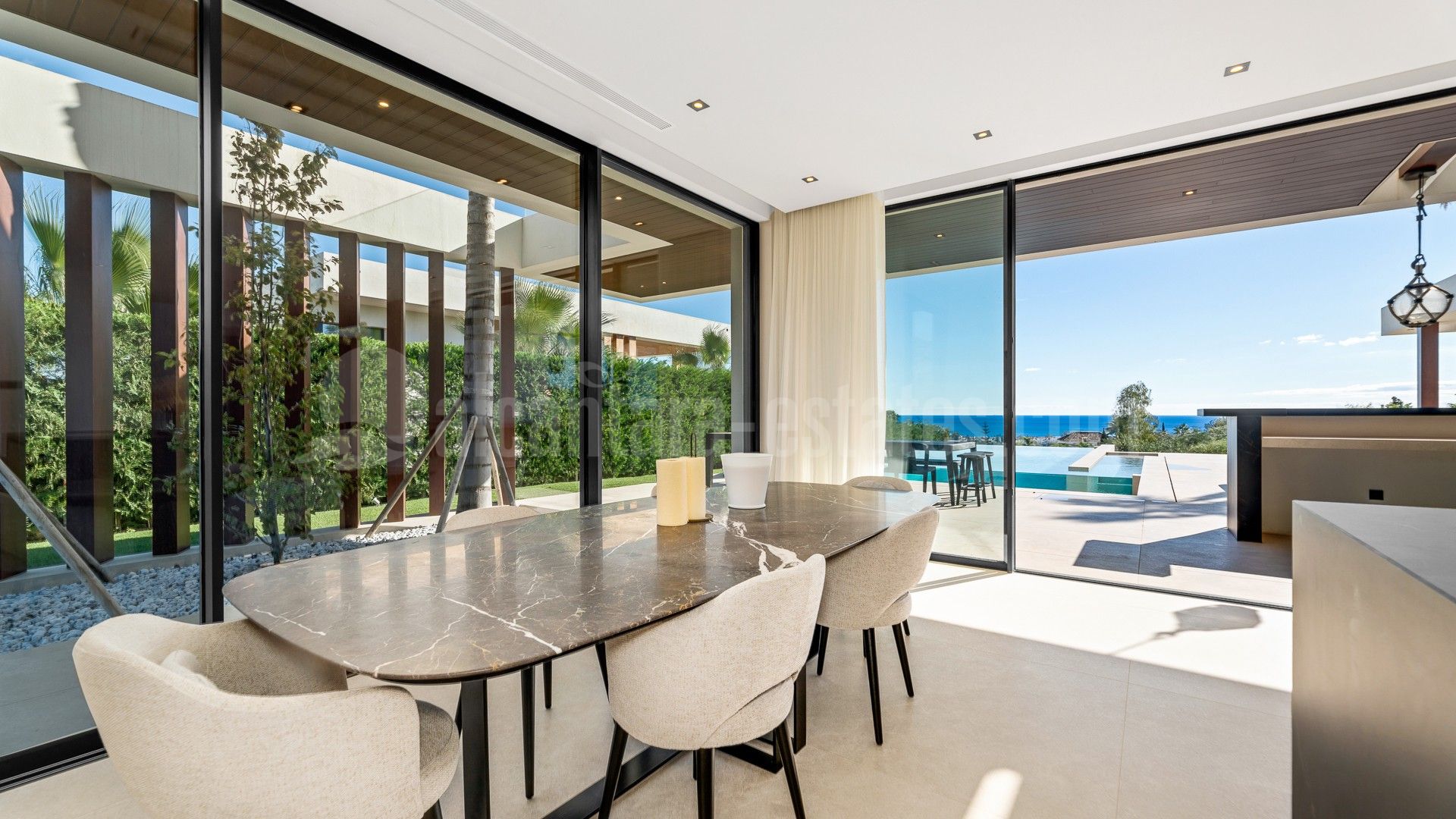 Villa in Los Flamingos Golf, Benahavis