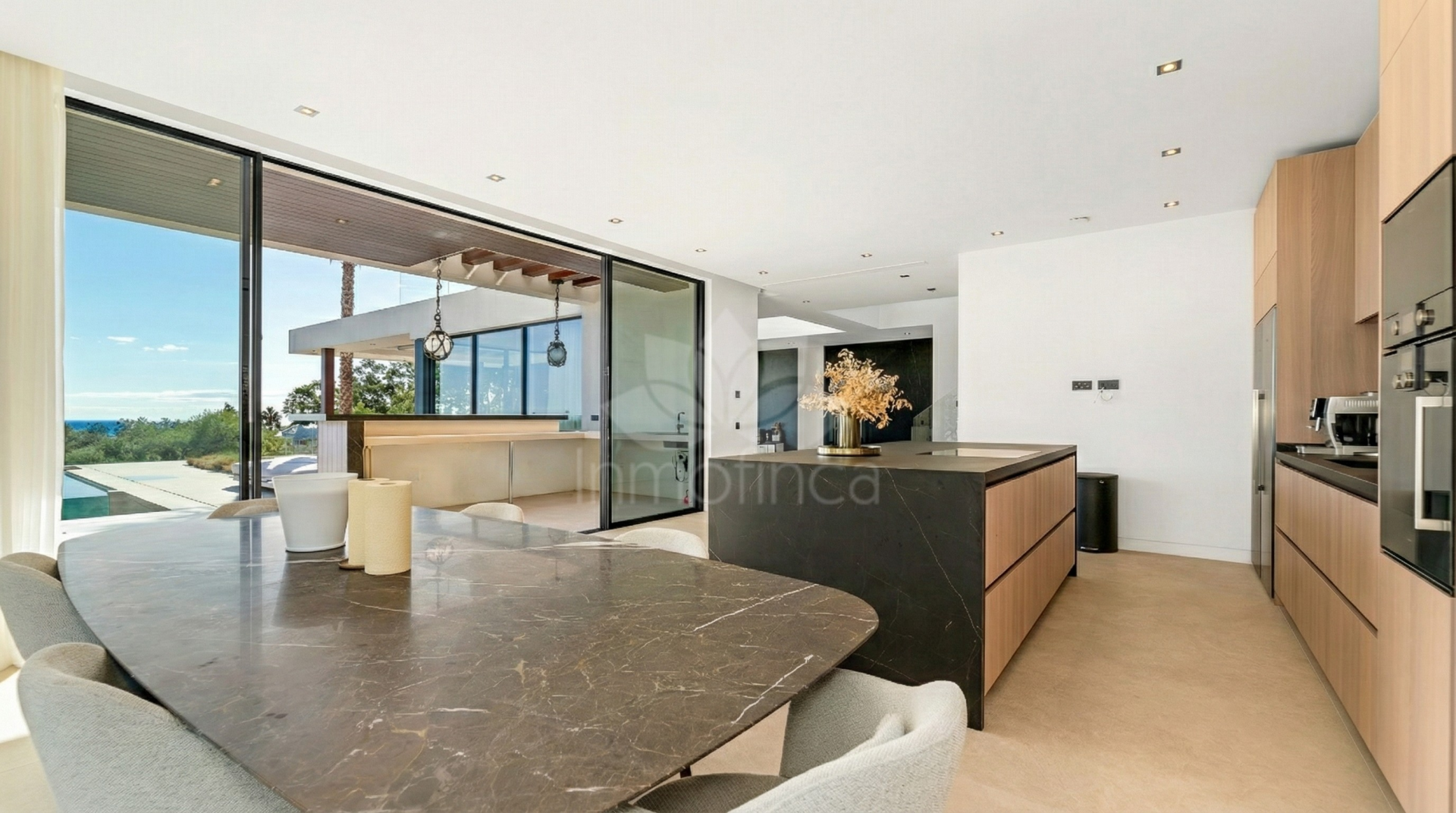 Villa in Los Flamingos Golf, Benahavis