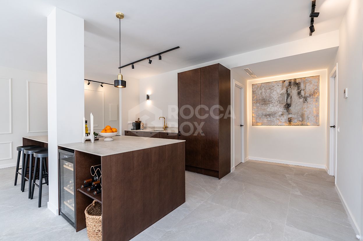 Fully refurbished spacious golf apartment with sea, golf and mountain views in La Quinta Golf, Benahavis