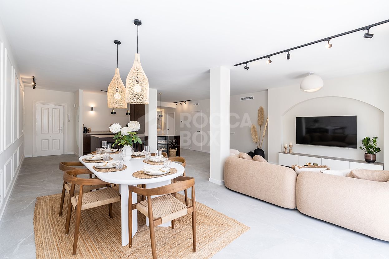 Fully refurbished spacious golf apartment with sea, golf and mountain views in La Quinta Golf, Benahavis