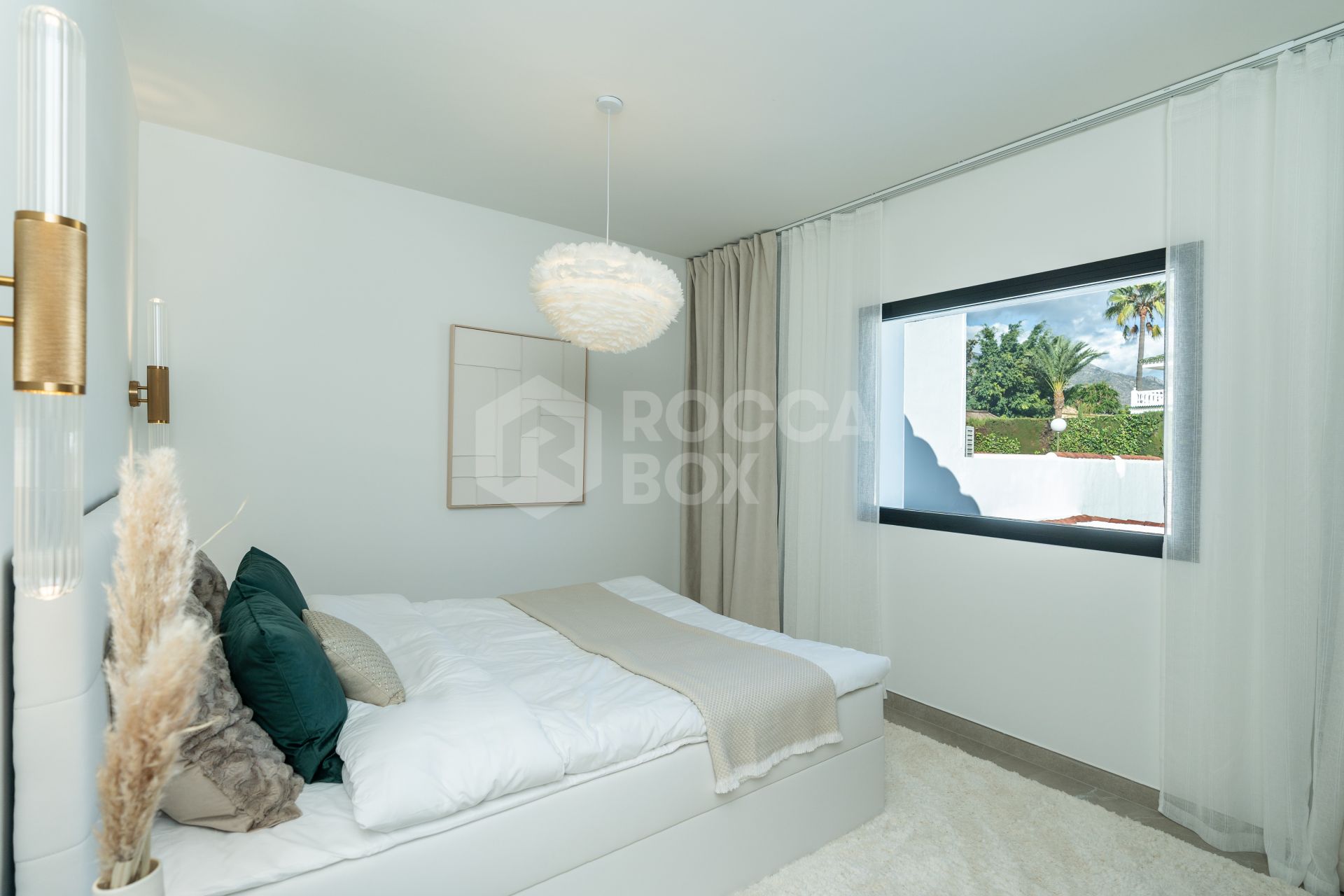 Casa Preciosa, a fully refurbished 4-bedroom, spacious townhouse in The Golf Valley of Nueva Andalucia, Marbella