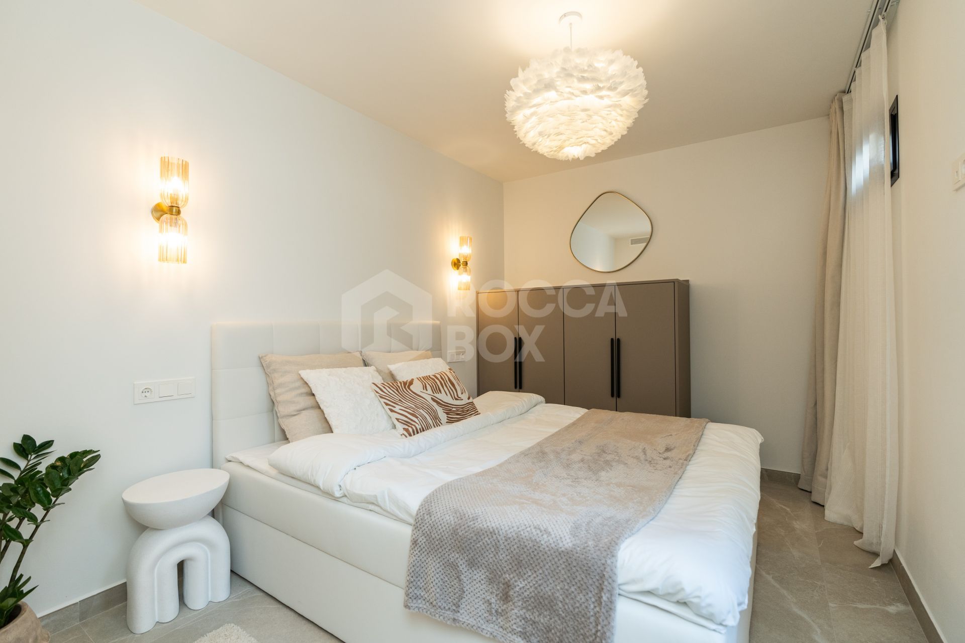 Casa Preciosa, a fully refurbished 4-bedroom, spacious townhouse in The Golf Valley of Nueva Andalucia, Marbella