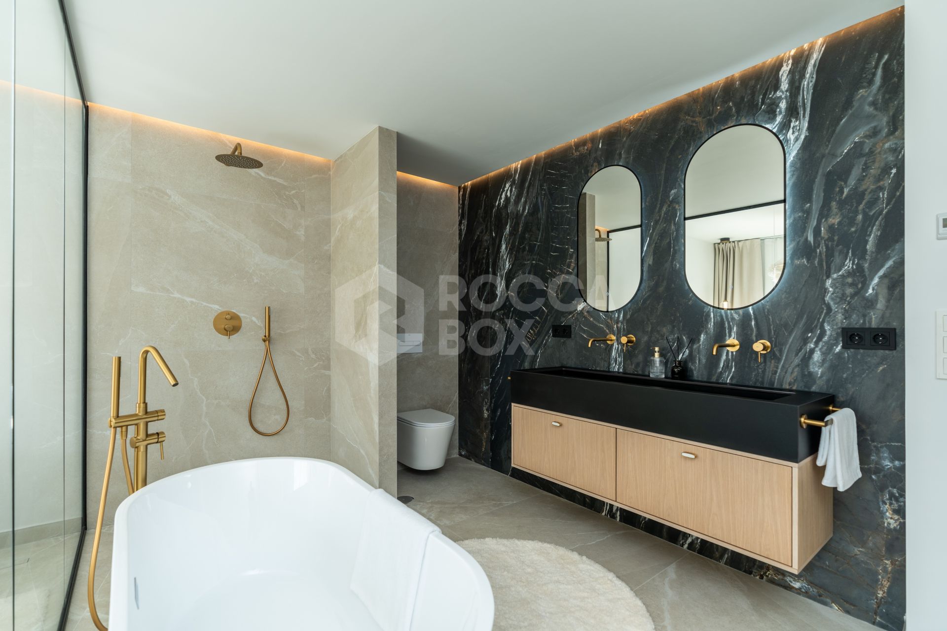 Casa Preciosa, a fully refurbished 4-bedroom, spacious townhouse in The Golf Valley of Nueva Andalucia, Marbella