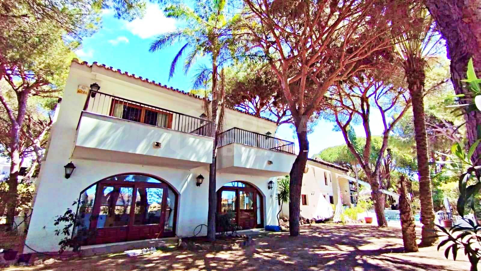 Grand Beachside Villa for renovation in Marbella East
