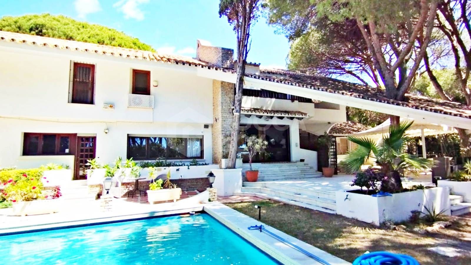 Grand Beachside Villa for renovation in Marbella East