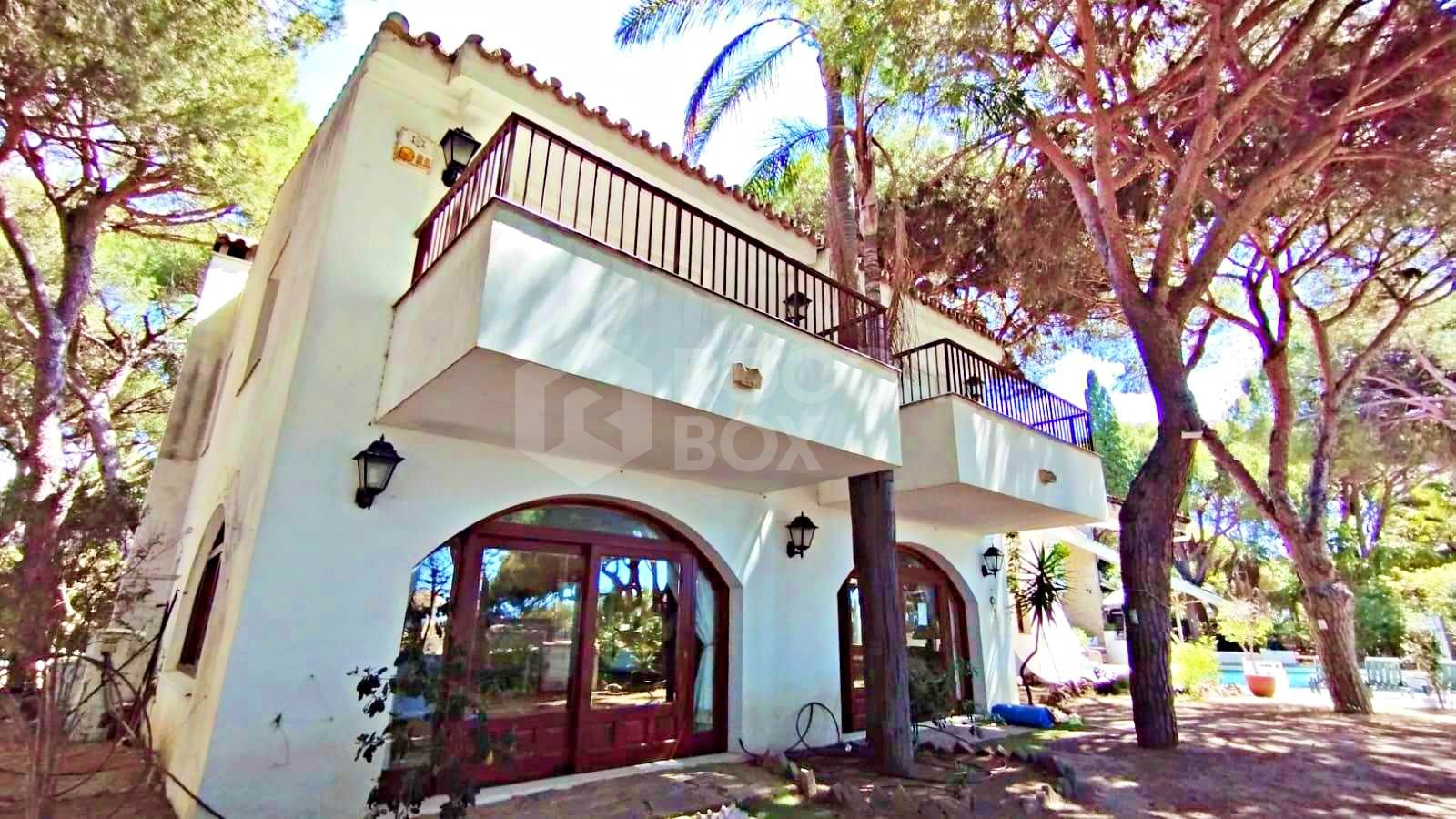 Grand Beachside Villa for renovation in Marbella East