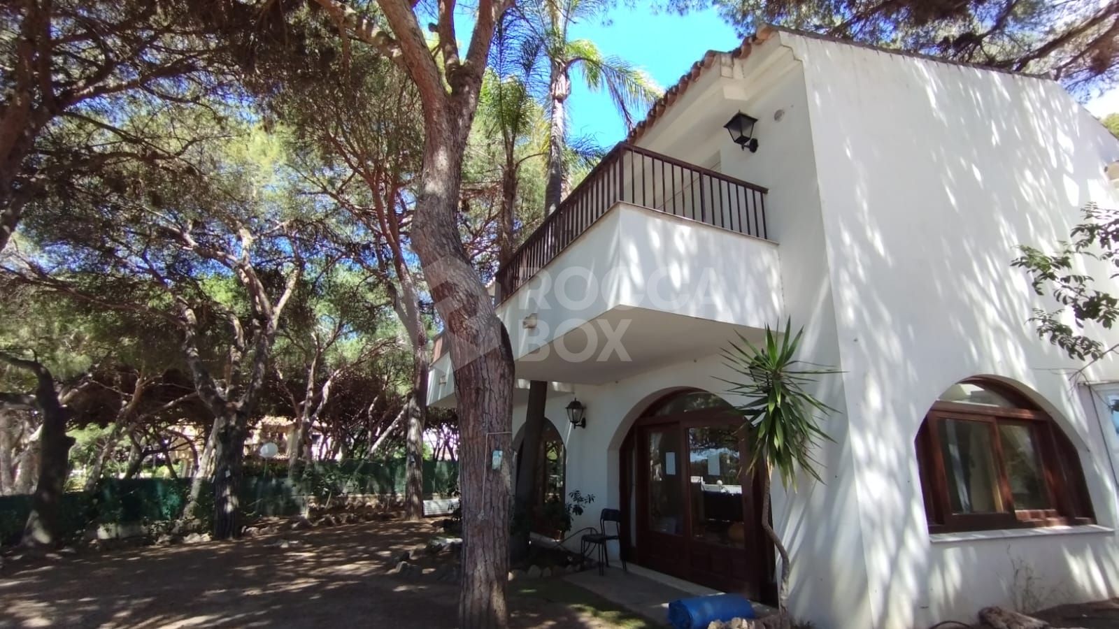 Grand Beachside Villa for renovation in Marbella East