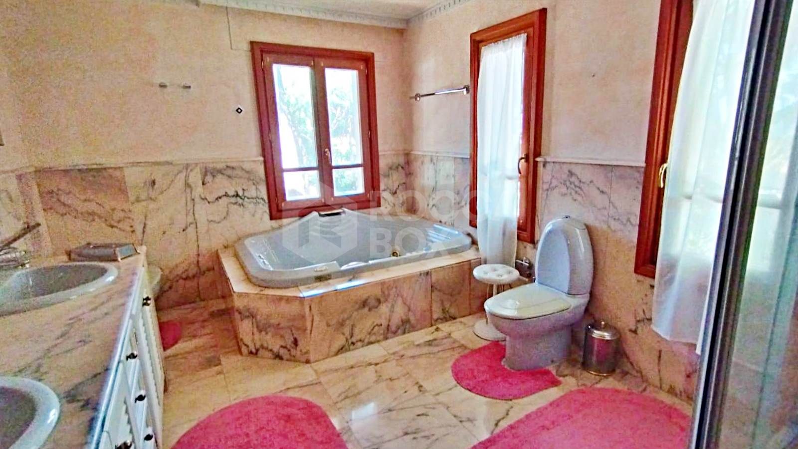 Grand Beachside Villa for renovation in Marbella East