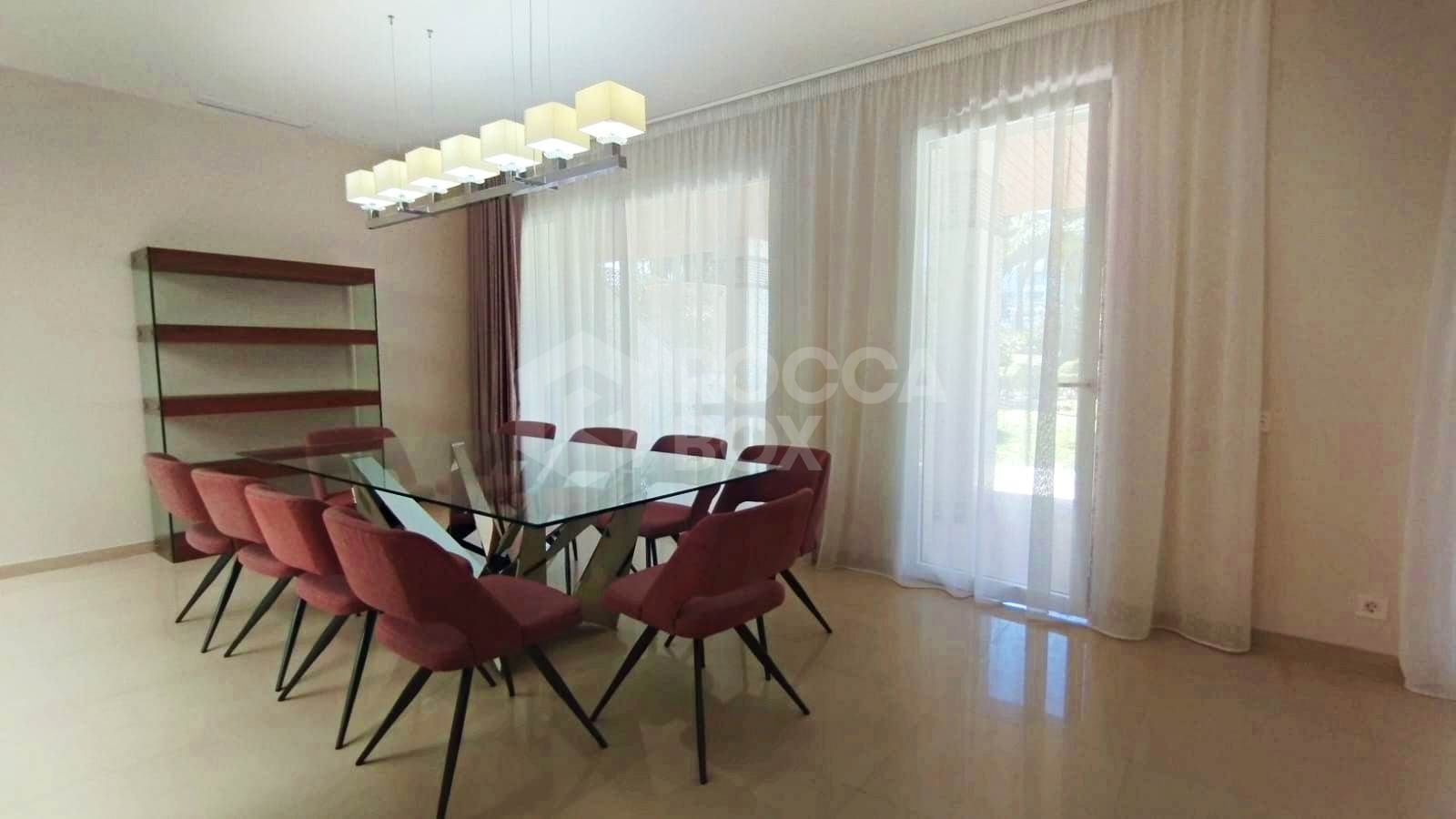 Premium Residence on the seafront in Puerto Banús. Marbella.