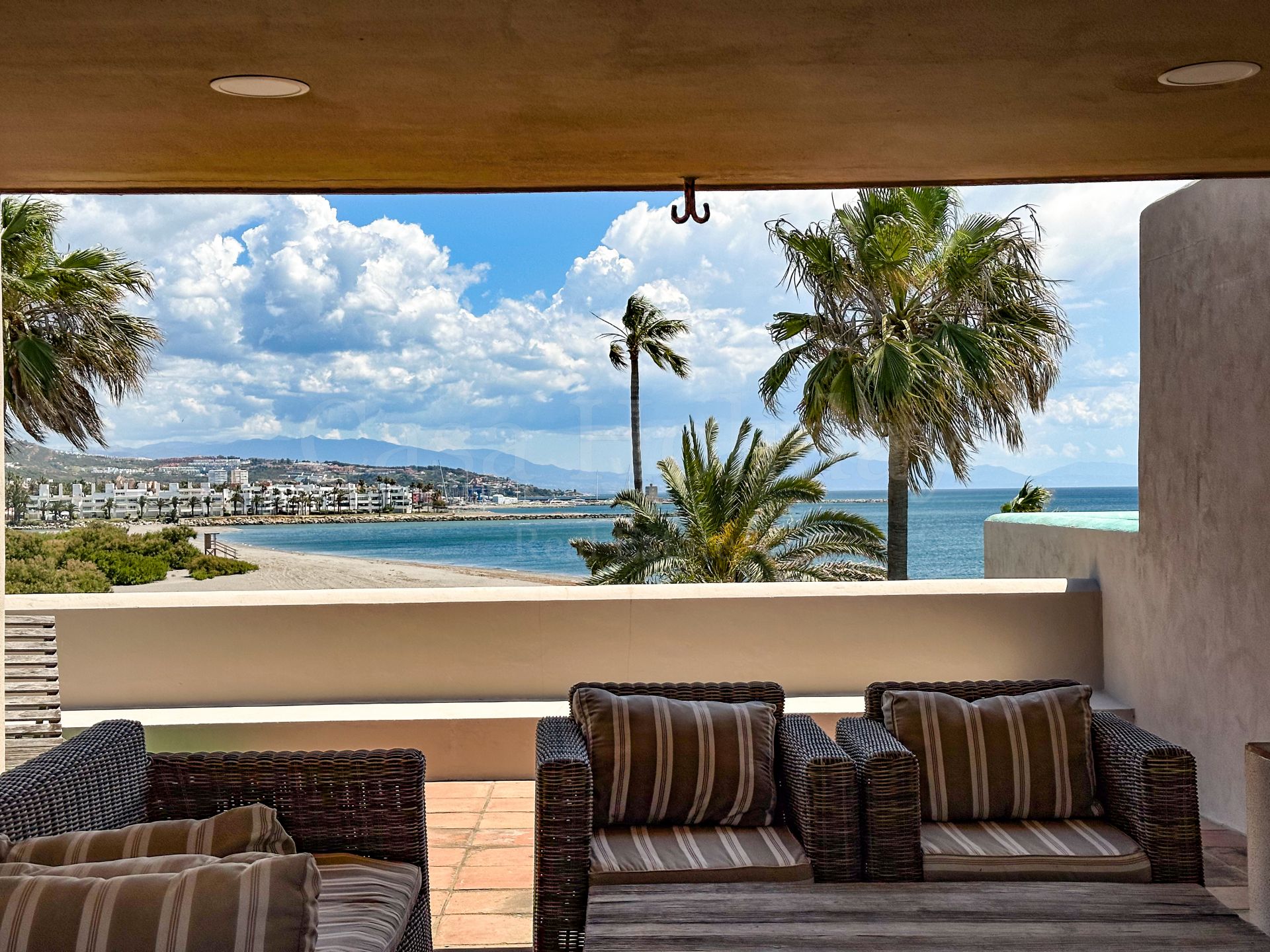 Semi Detached House in Los Lacasitos, Sotogrande