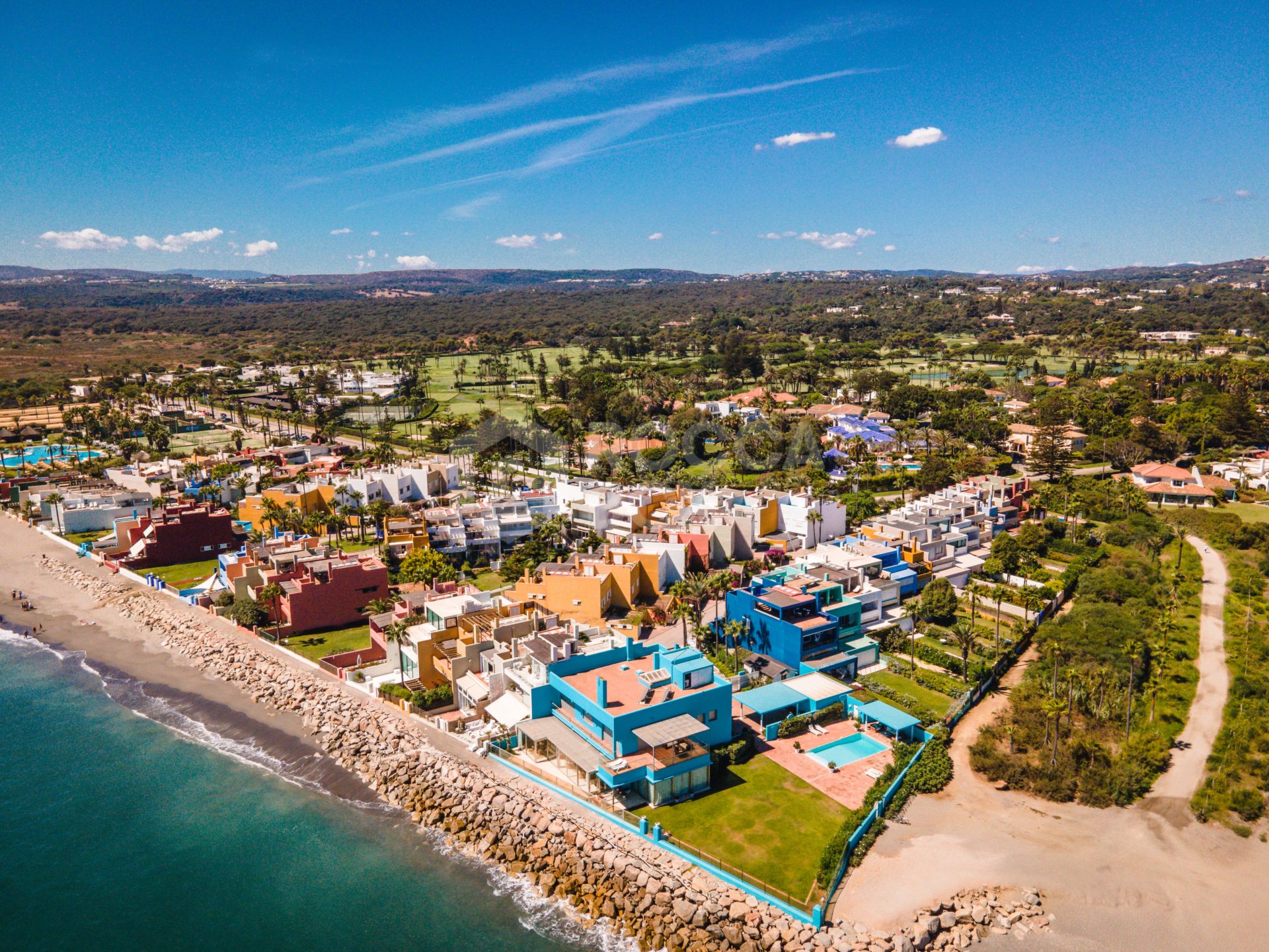 Exceptional Semi-Detached Beachfront Townhouse in Los Lacasitos, Sotogrande