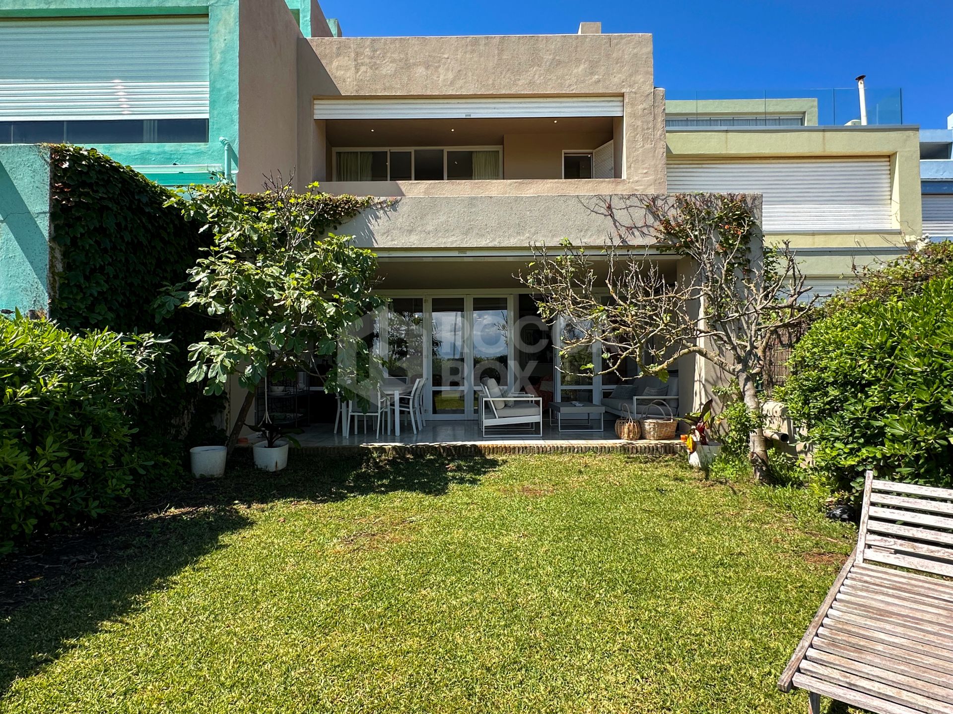 Exceptional Semi-Detached Beachfront Townhouse in Los Lacasitos, Sotogrande