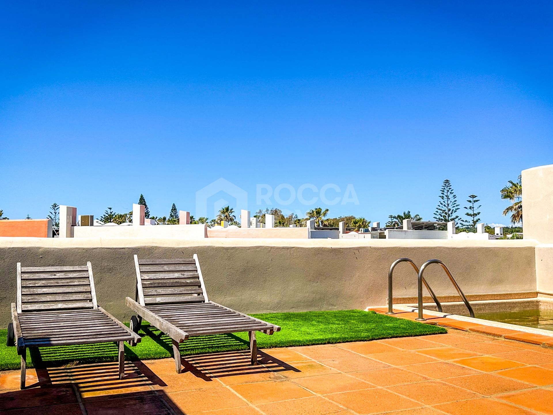 Exceptional Semi-Detached Beachfront Townhouse in Los Lacasitos, Sotogrande