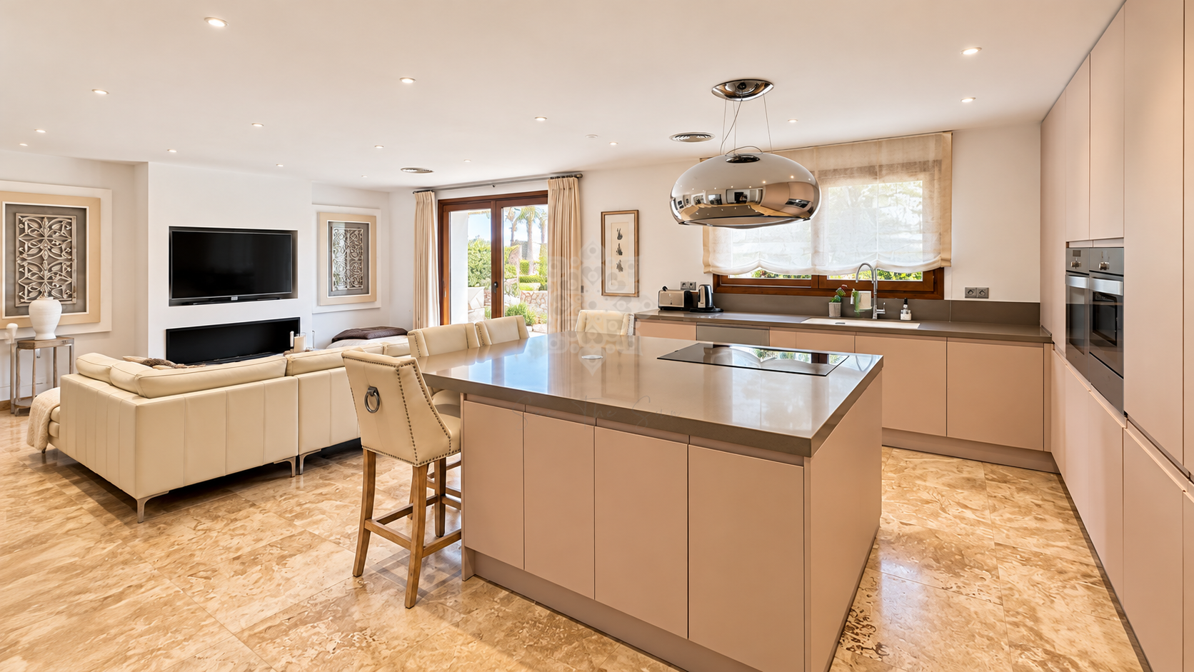 Villa in Sotogrande Costa, Sotogrande
