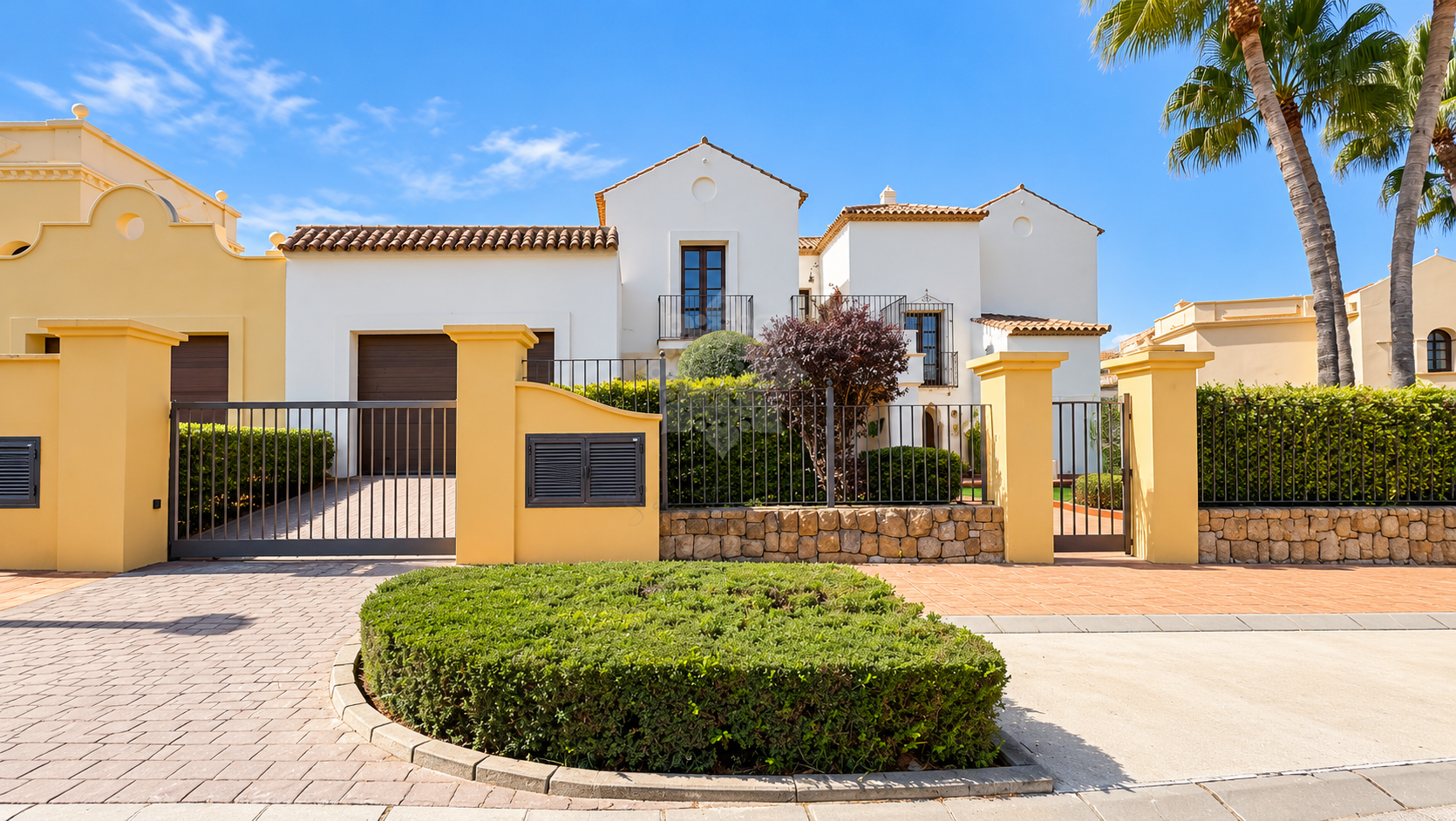 Villa in La Reserva, Sotogrande