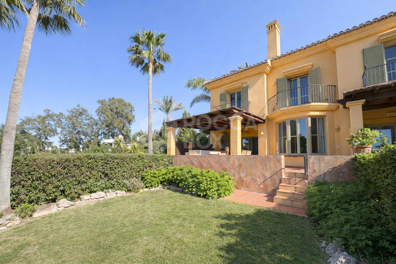 Frontline Golf Corner Townhouse in Los Carmenes, Sotogrande Alto