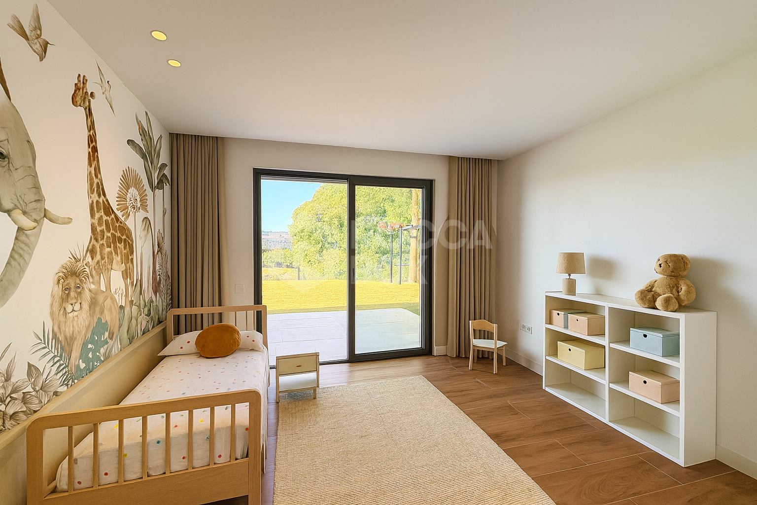 Contemporary Frontline Golf Villa with Lake Views – Sotogrande Alto