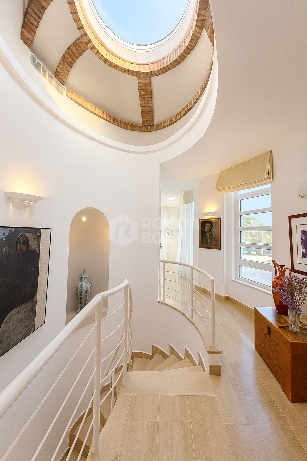 Elegant Villa with Private Garden and Pool in Sotogrande Alto Central