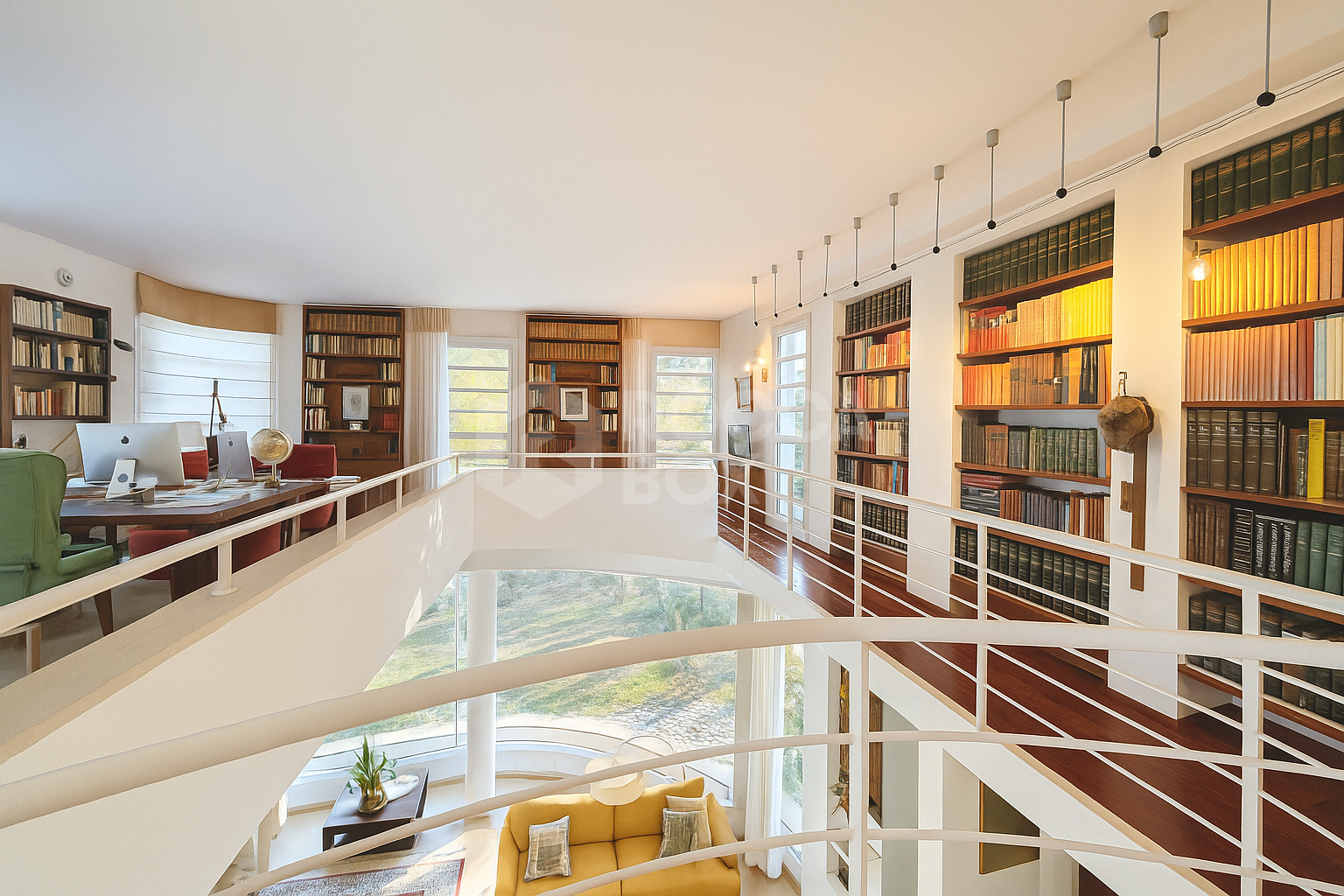 Elegant Villa with Private Garden and Pool in Sotogrande Alto Central