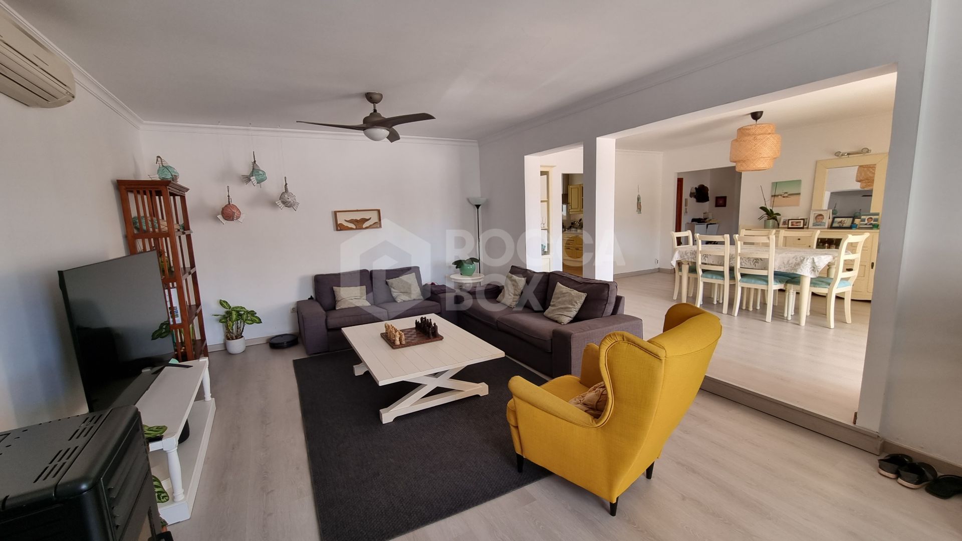 Spacious 7-Bedroom Villa with Pool in Sotogrande Costa (B-Zone)