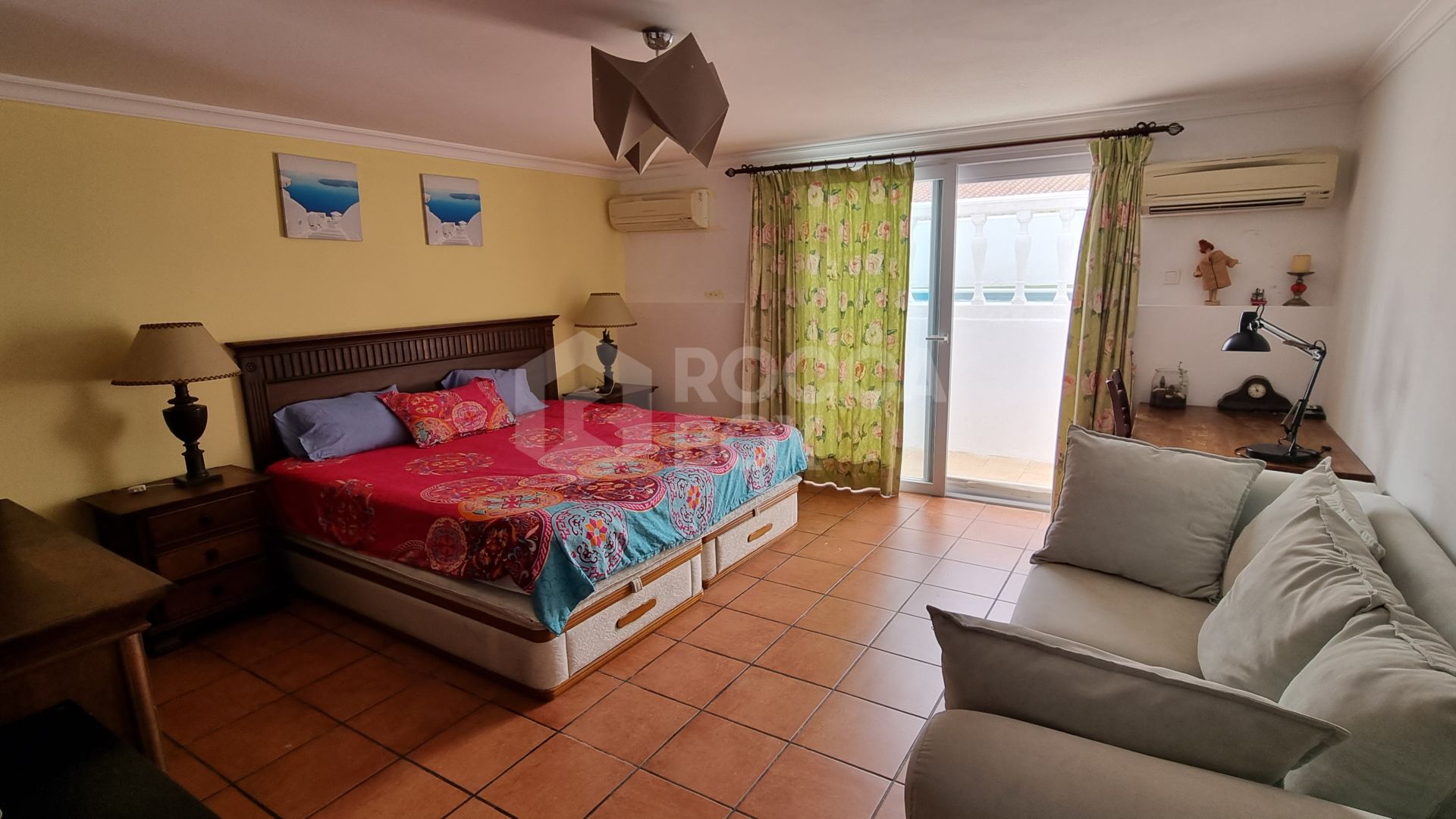 Spacious 7-Bedroom Villa with Pool in Sotogrande Costa (B-Zone)