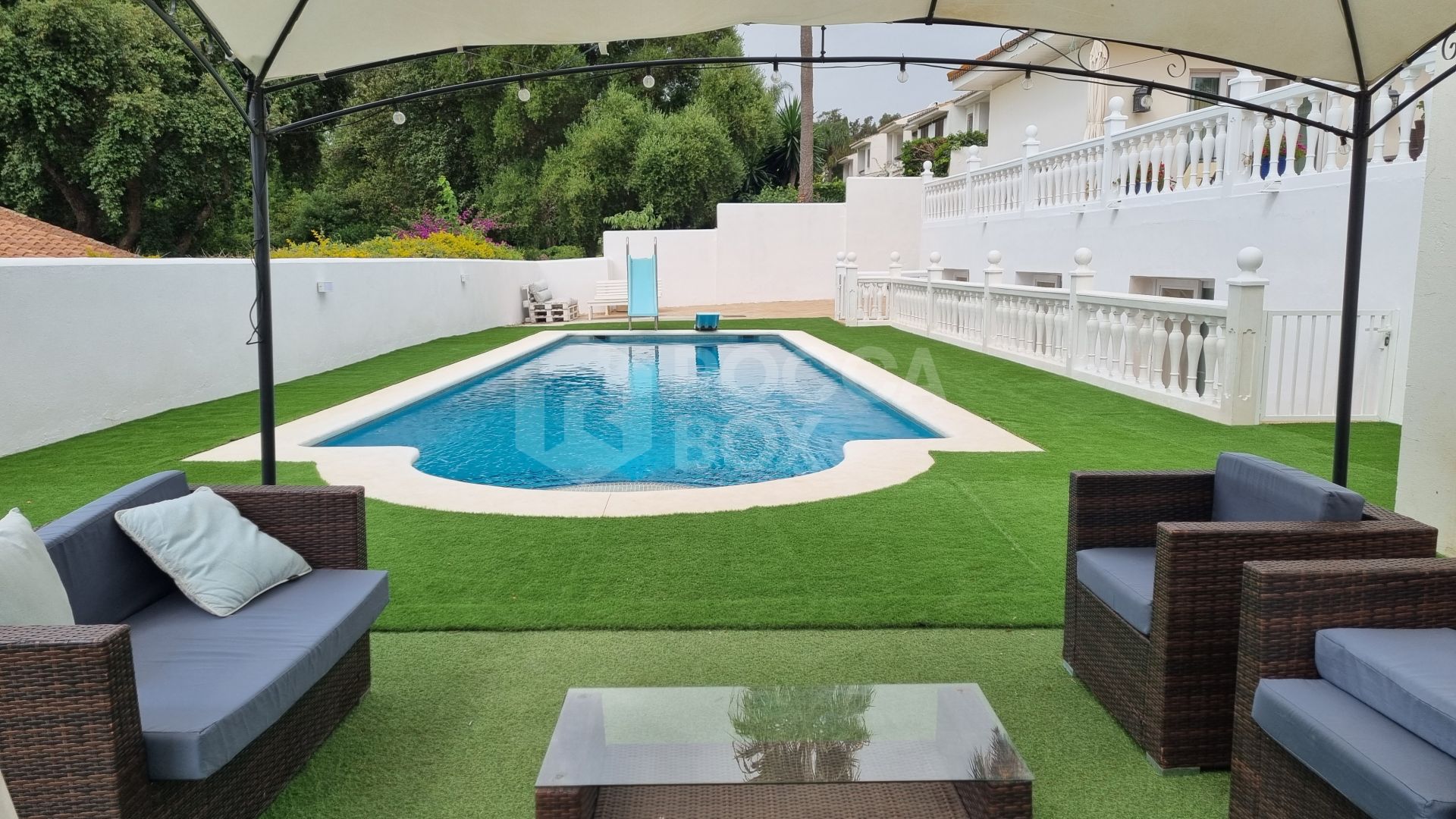 Spacious 7-Bedroom Villa with Pool in Sotogrande Costa (B-Zone)