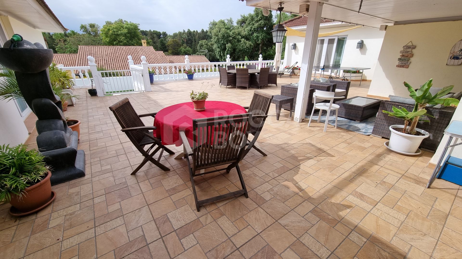 Spacious 7-Bedroom Villa with Pool in Sotogrande Costa (B-Zone)