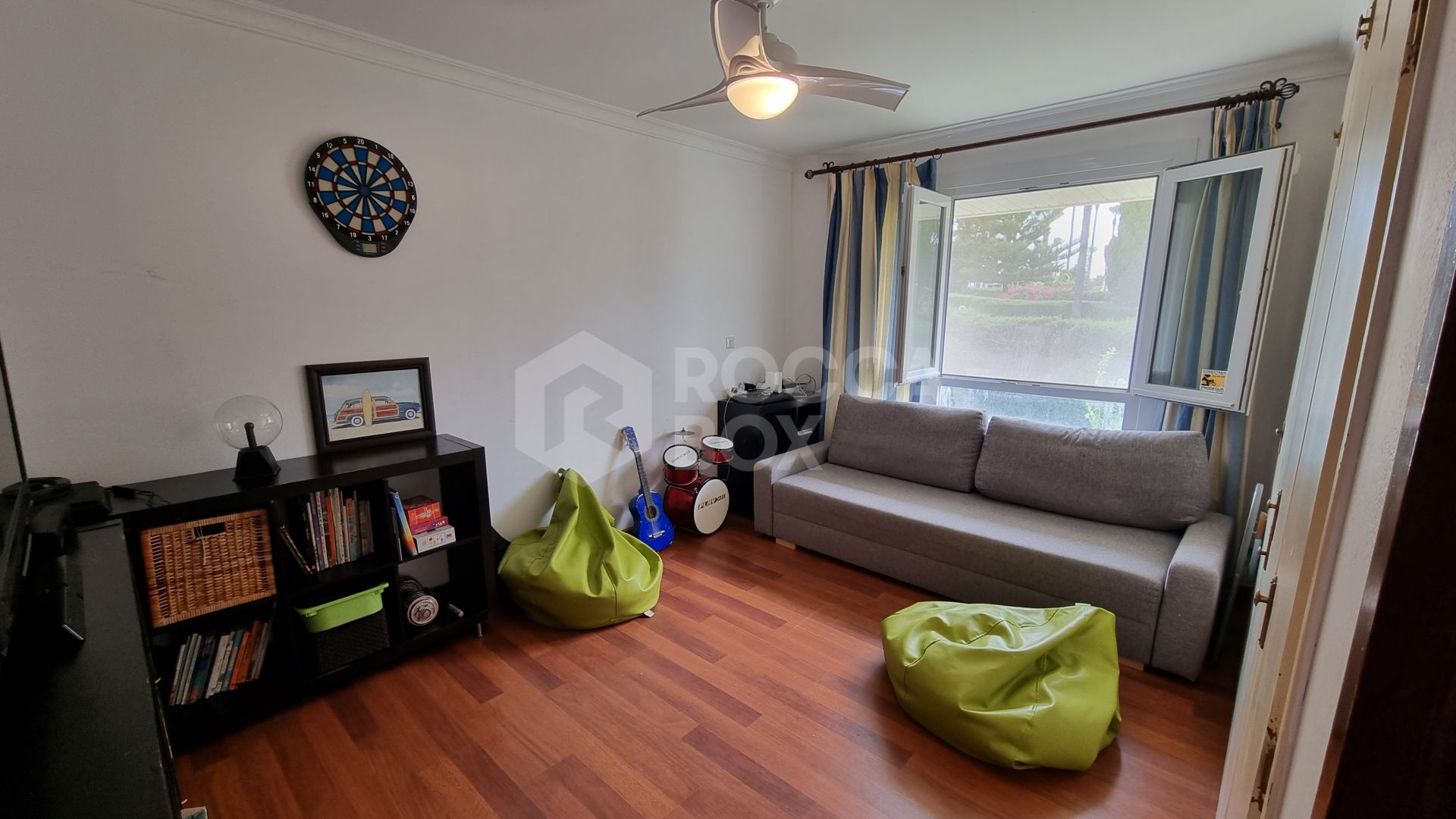 Spacious 7-Bedroom Villa with Pool in Sotogrande Costa (B-Zone)