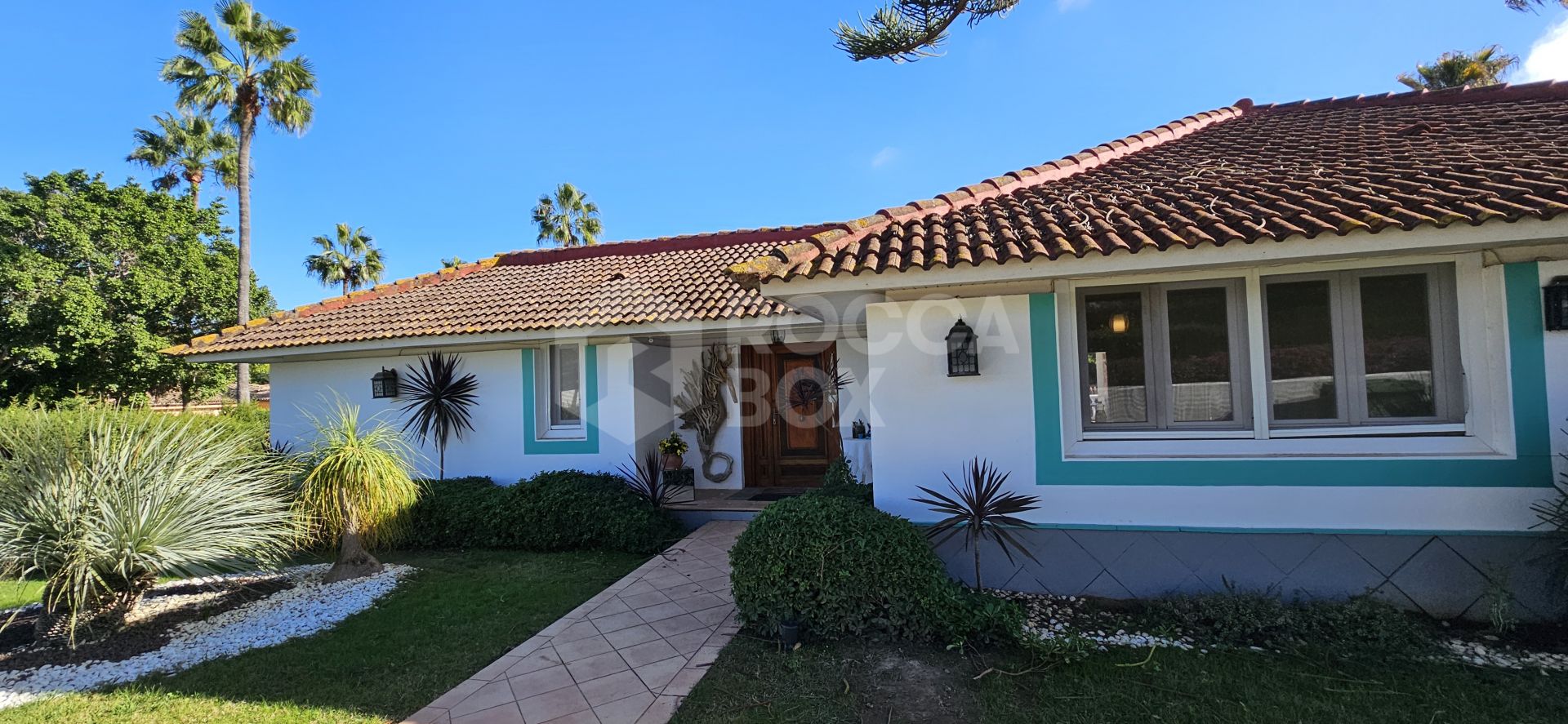 Spacious 7-Bedroom Villa with Pool in Sotogrande Costa (B-Zone)