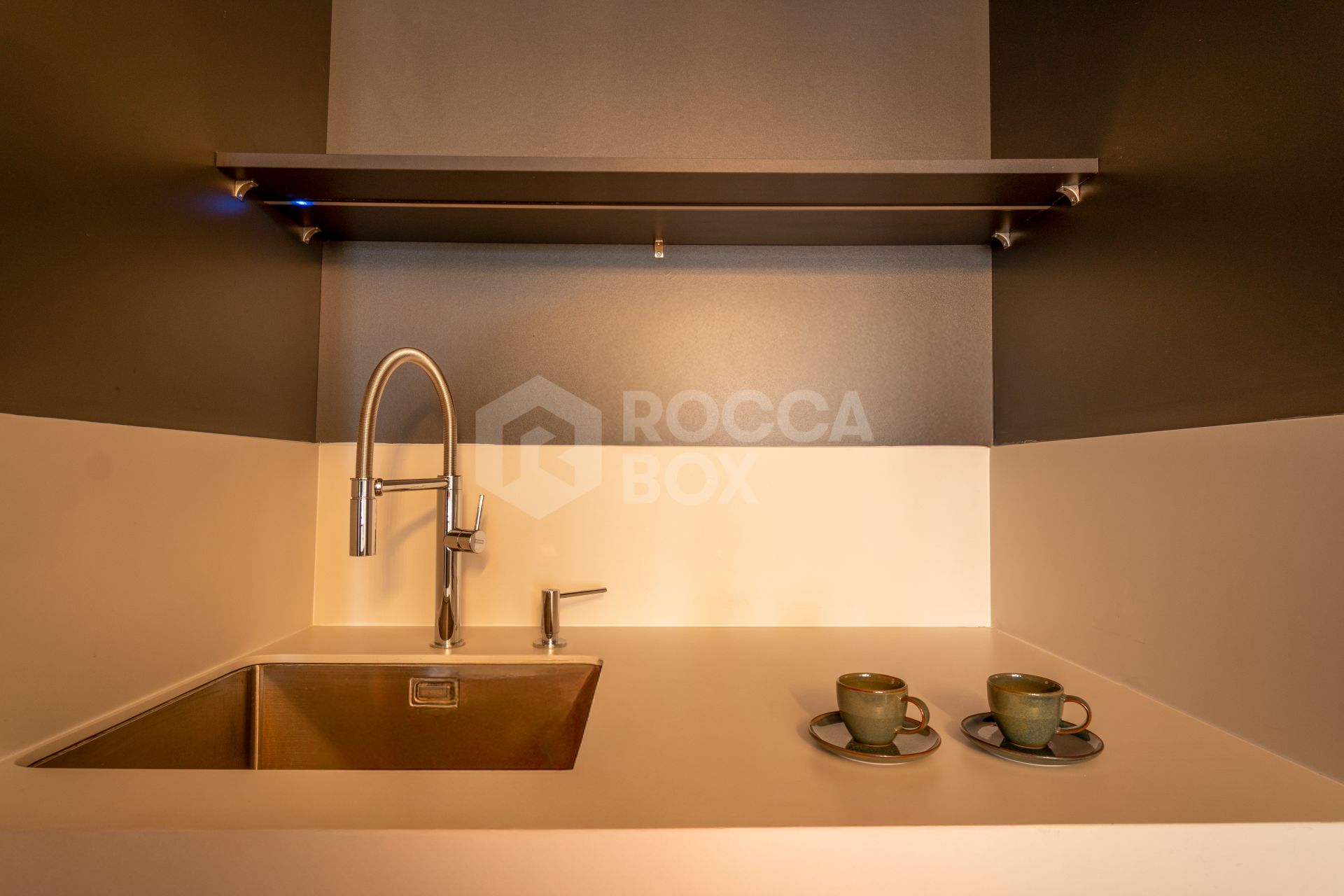 Luxuriously renovated apartment in Ribera de la Romana in the marina of Sotogrande