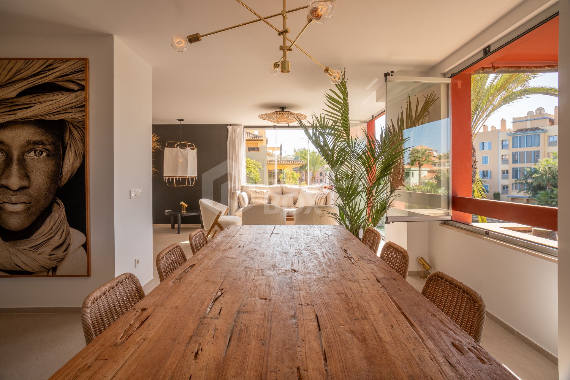 Luxuriously renovated apartment in Ribera de la Romana in the marina of Sotogrande