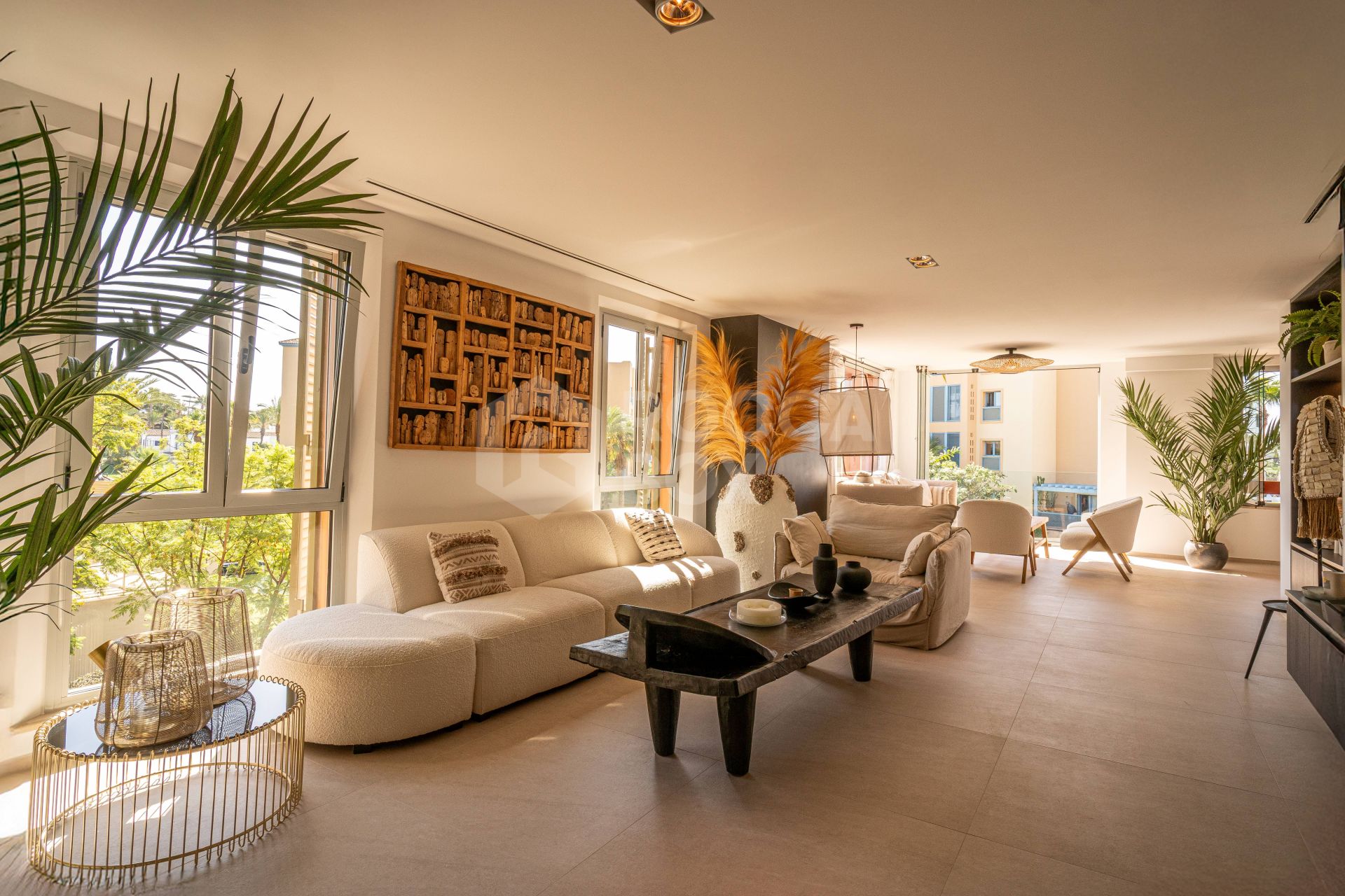 Luxuriously renovated apartment in Ribera de la Romana in the marina of Sotogrande