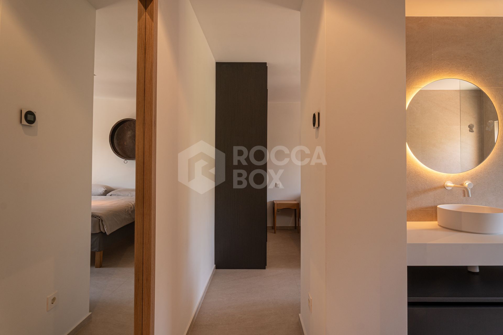 Luxuriously renovated apartment in Ribera de la Romana in the marina of Sotogrande