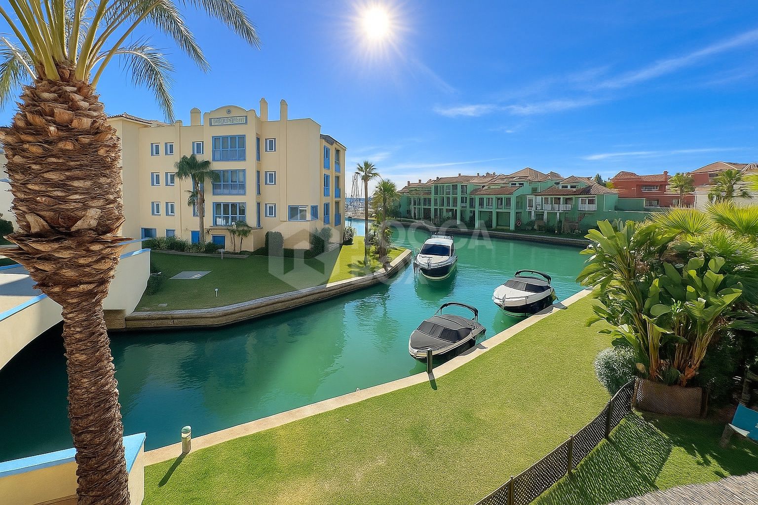 Luxuriously renovated apartment in Ribera de la Romana in the marina of Sotogrande