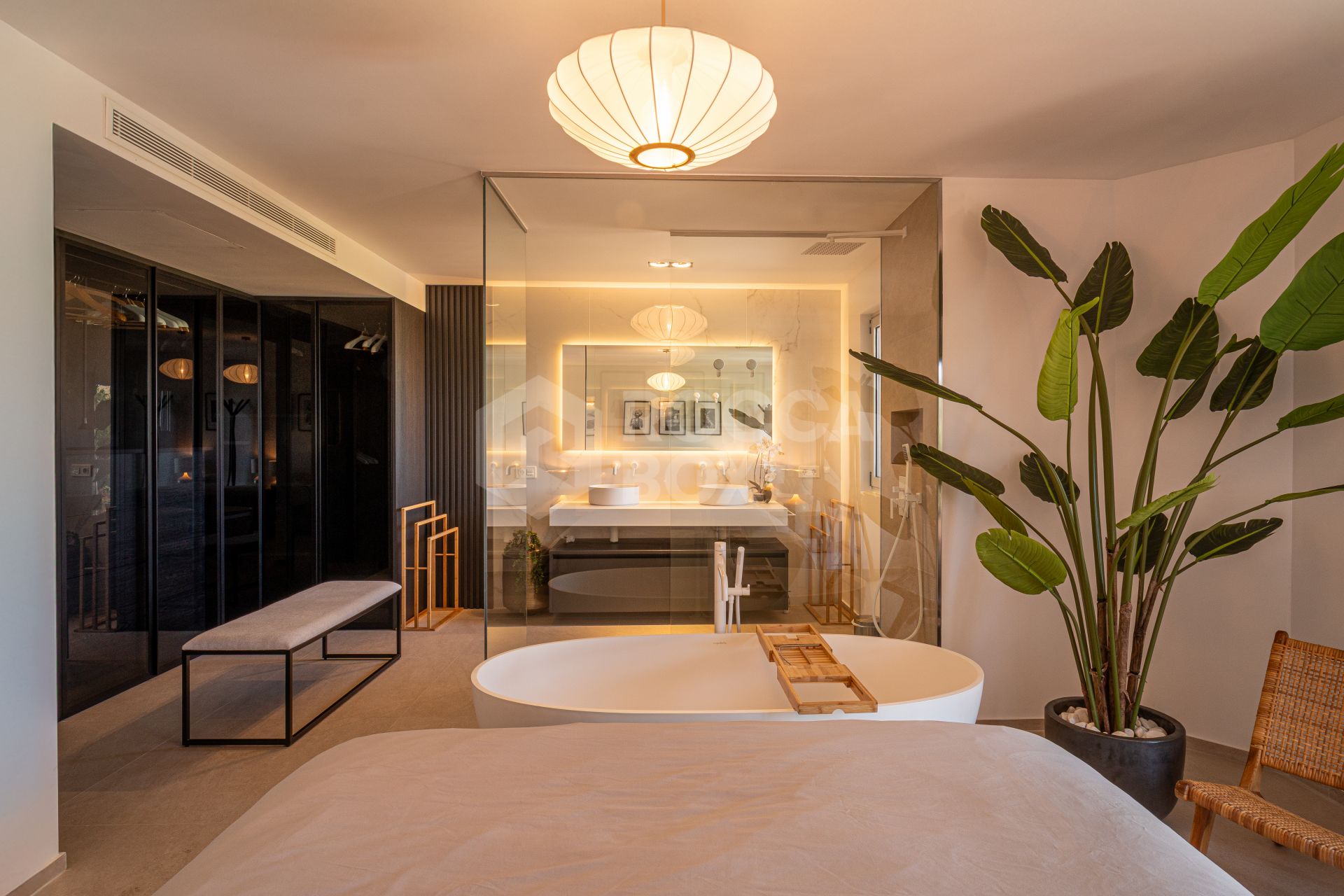 Luxuriously renovated apartment in Ribera de la Romana in the marina of Sotogrande