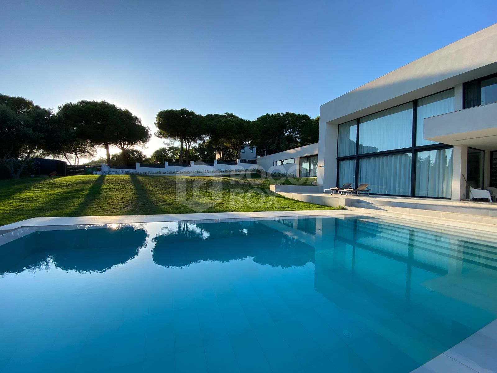 Luxury contemporary Villa in Zona D in Sotogrande for sale