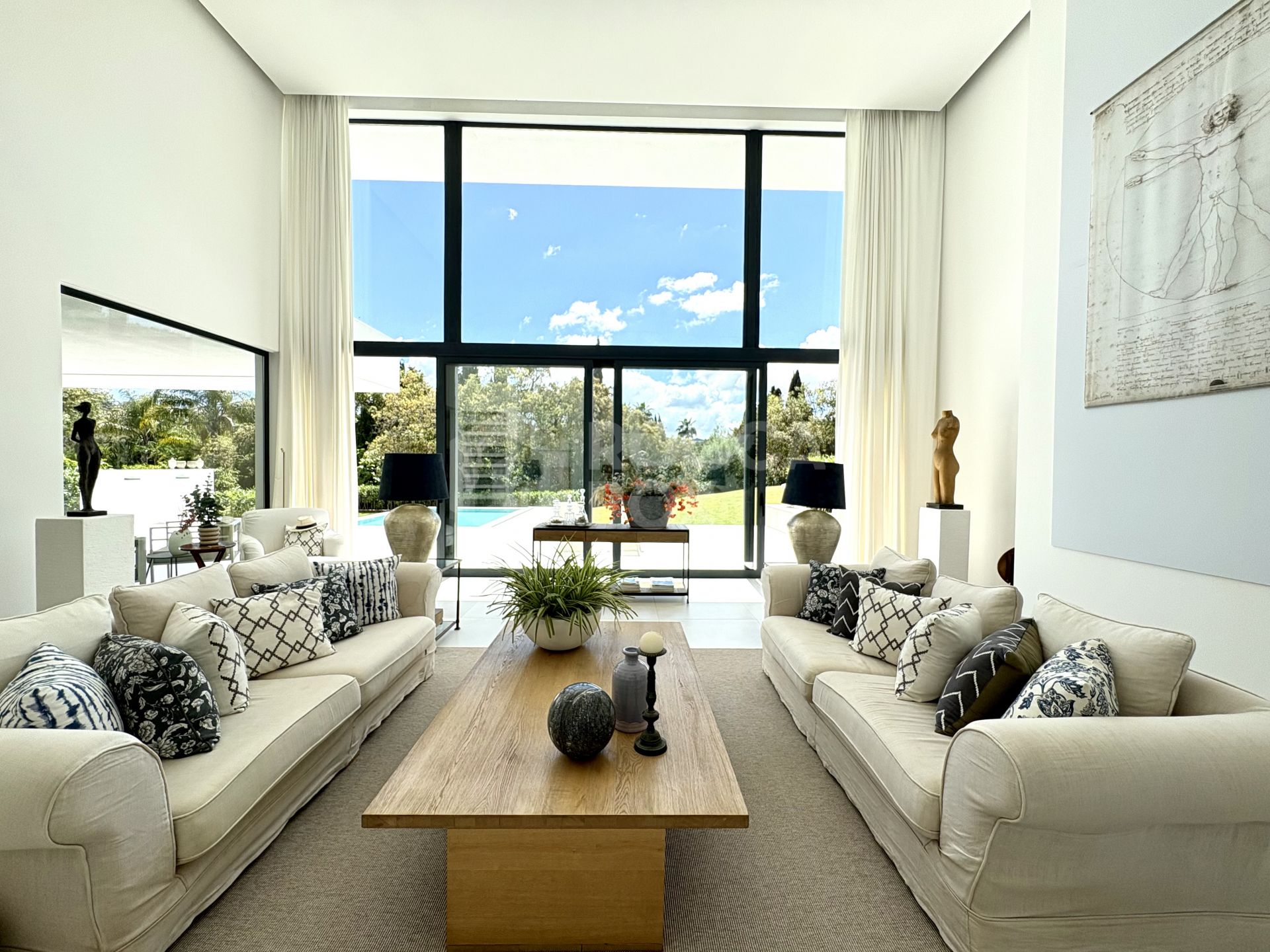 Luxury contemporary Villa in Zona D in Sotogrande for sale